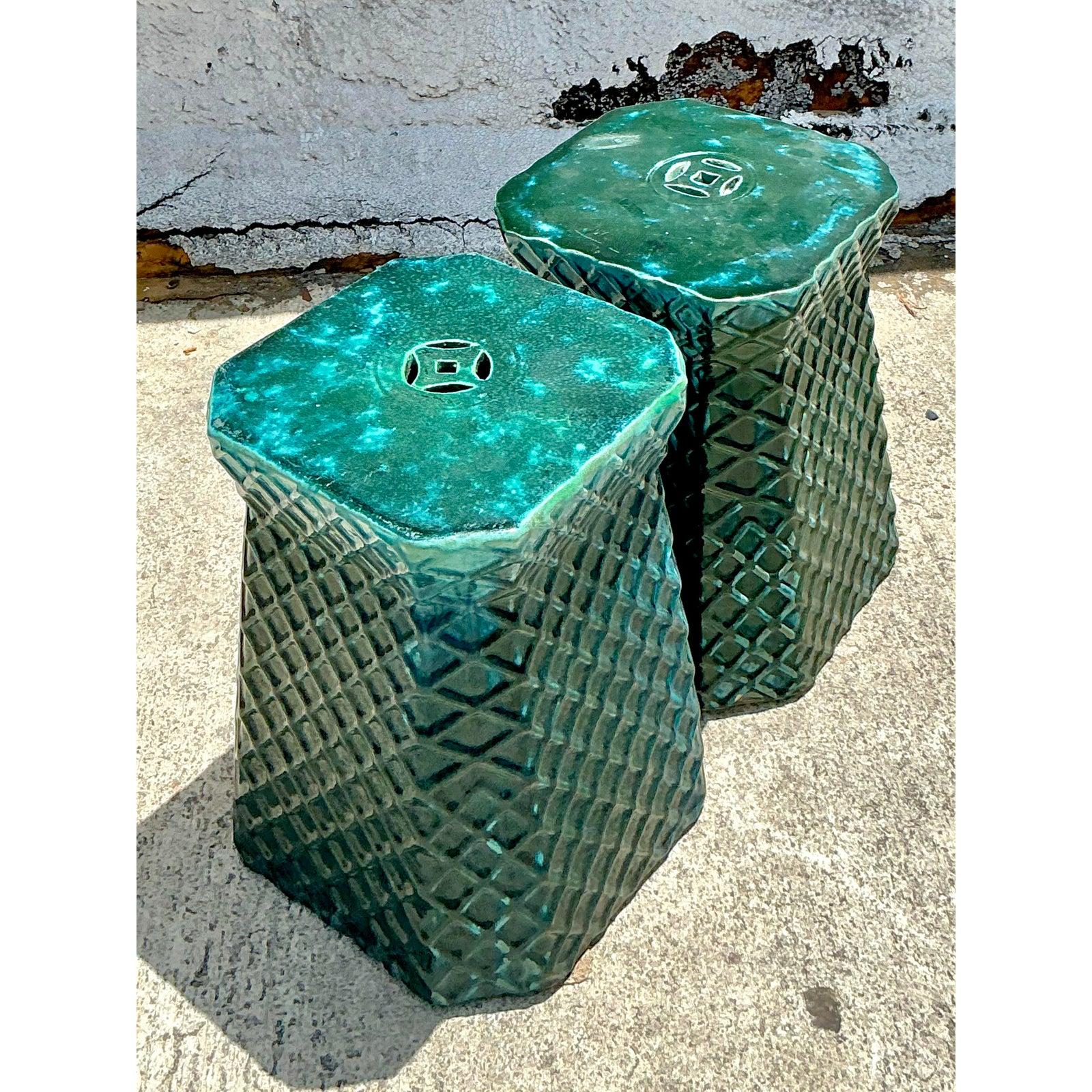Tabourets bas Vintage Boho en céramique émaillée Trellis - une paire en vente 3