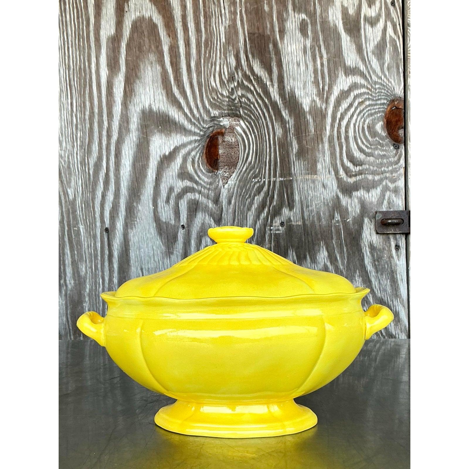Zuppiera in ceramica smaltata Vintage By In condizioni buone in vendita a west palm beach, FL