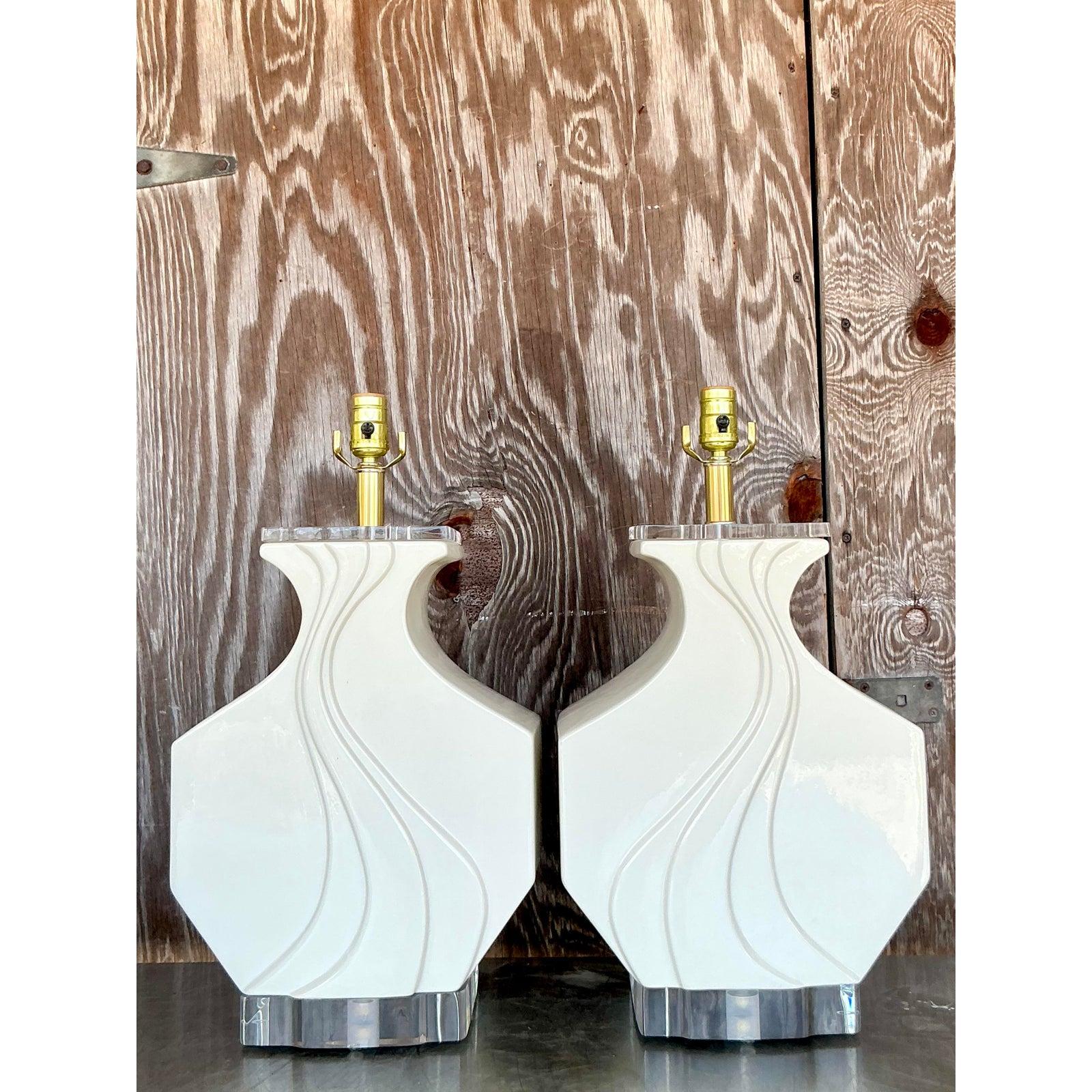 20ième siècle Paire de lampes vintage Boho en céramique émaillée à vagues en vente