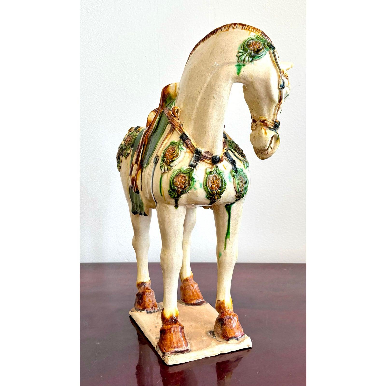 Estatua Vintage Boho de Caballo de Cerámica Esmaltada Chino en venta