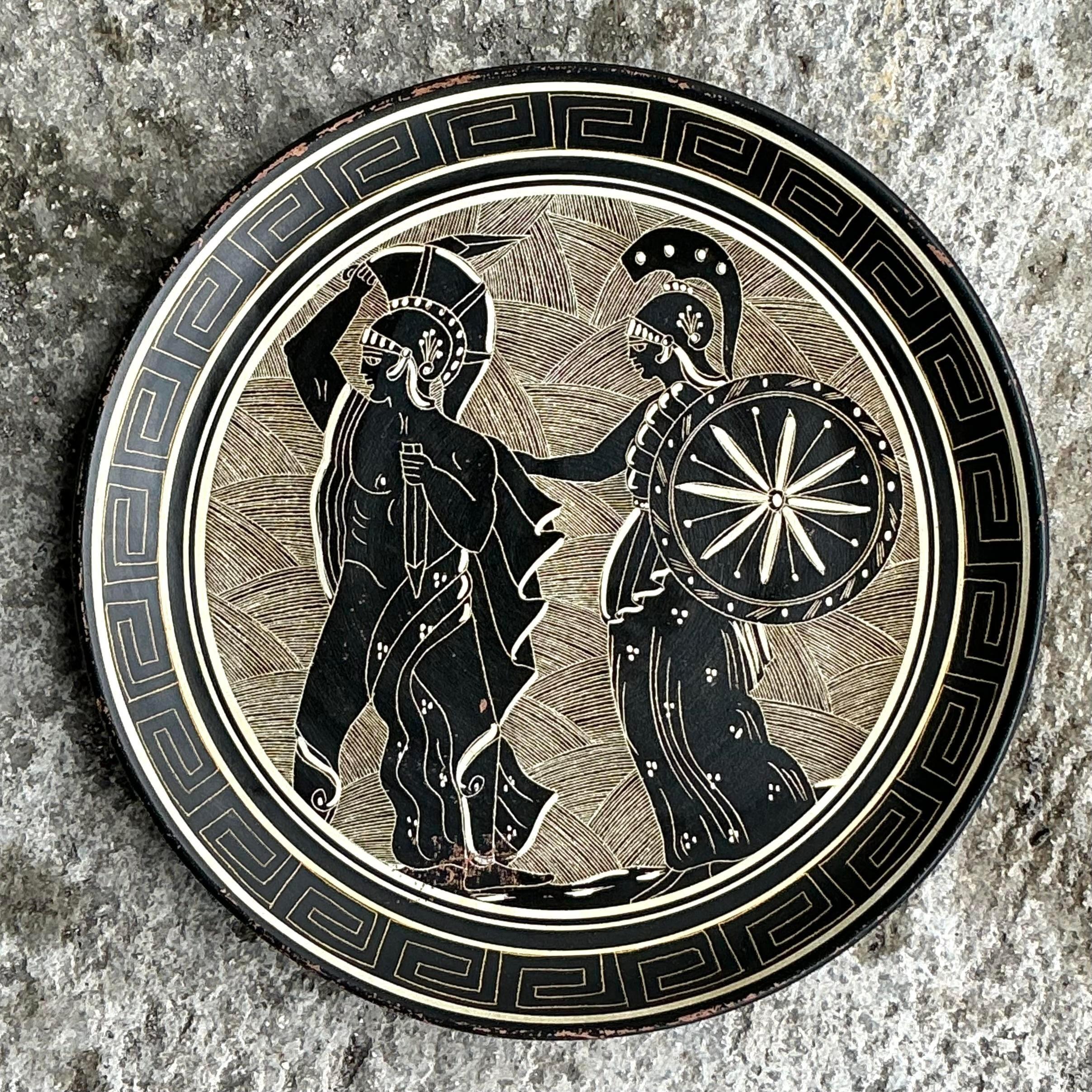 Assiette figurative vintage Boho Greek Key Bon état - En vente à West Palm Beach, FL