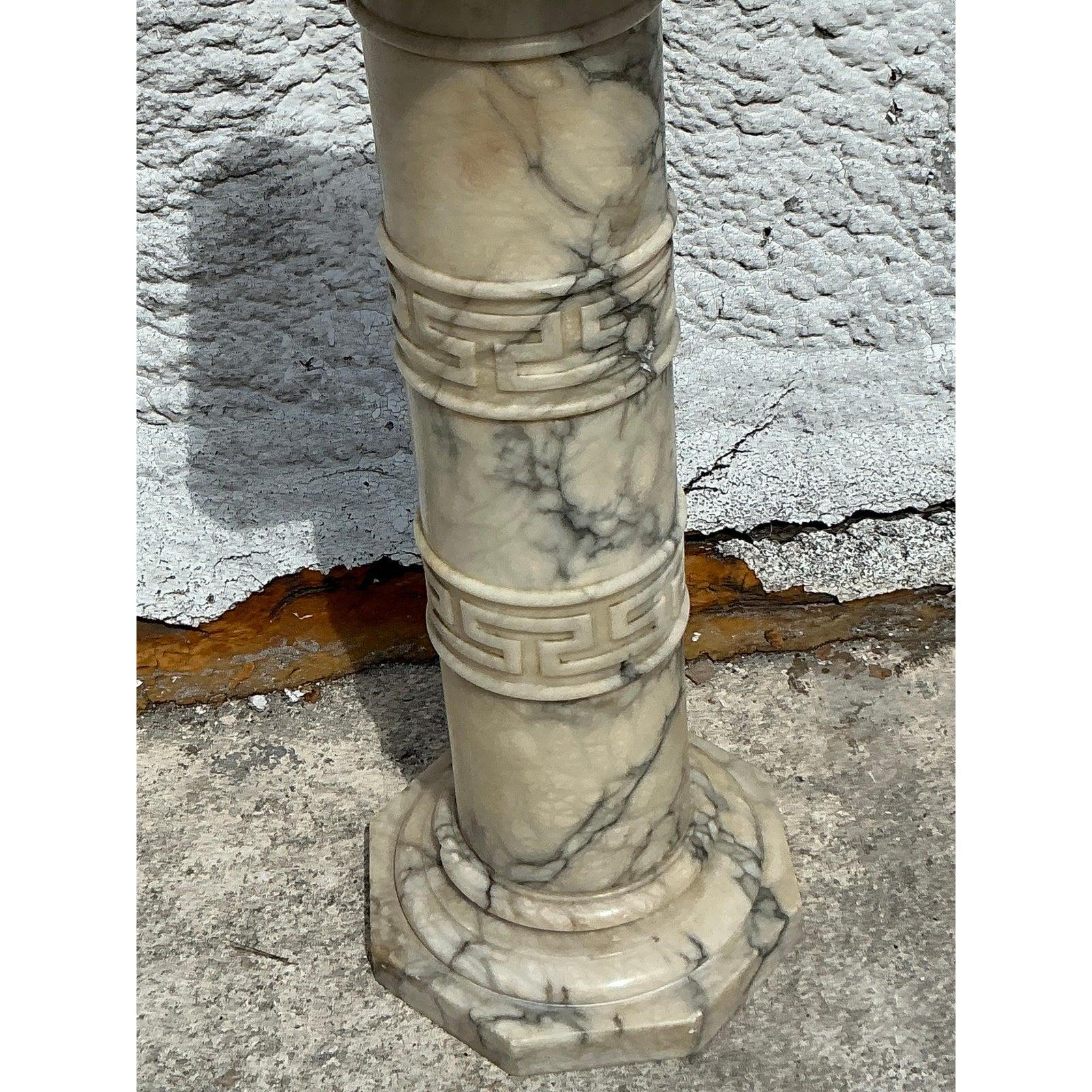 Vintage Boho Griechischer Schlüssel-Marmorsockel (amerikanisch) im Angebot