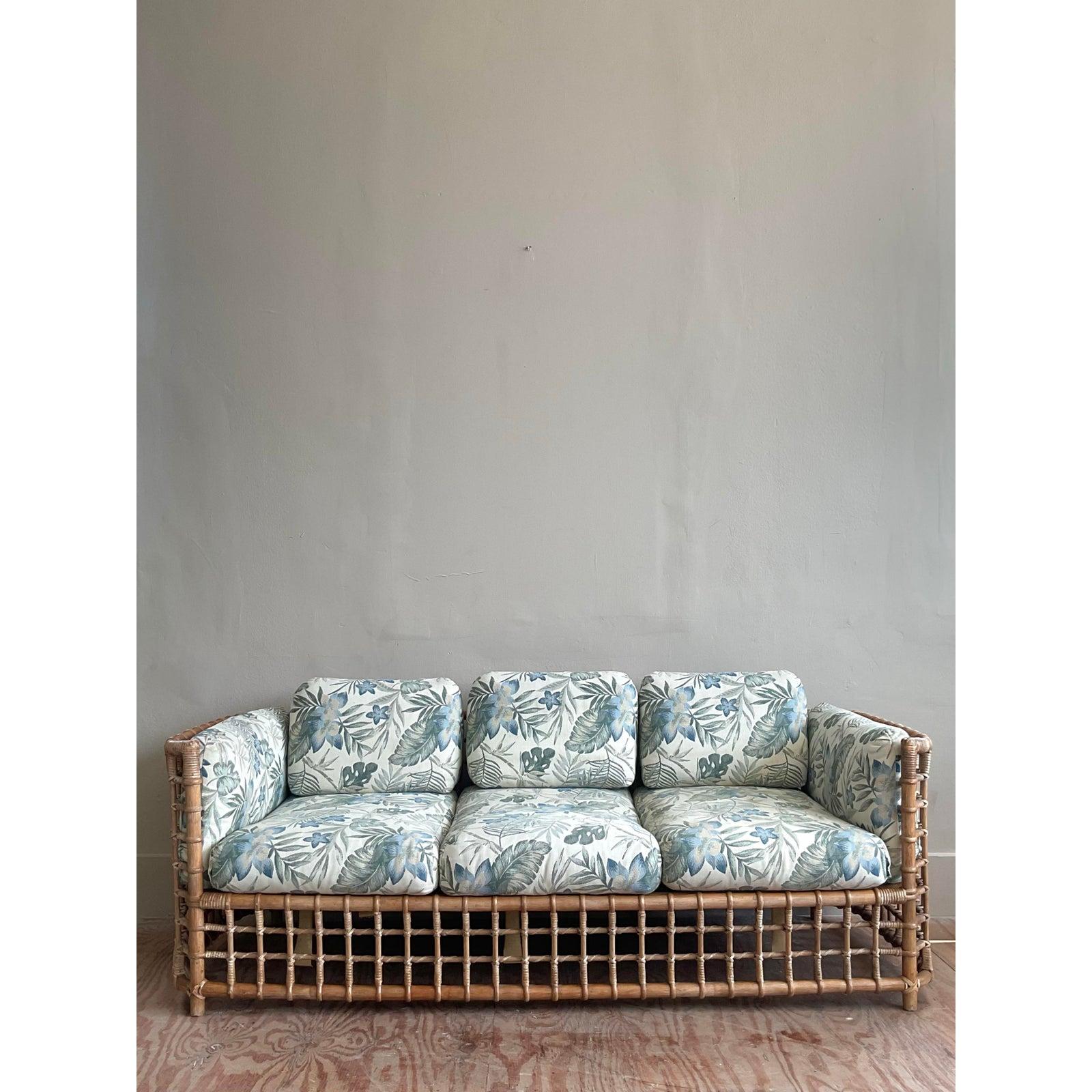 Vintage Boho Grid Rattan Sofa nach Henry Olko im Angebot 3