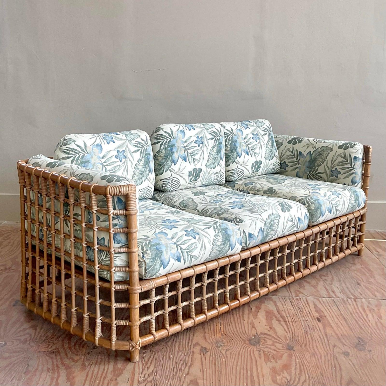 Vintage Boho Grid Rattan Sofa nach Henry Olko (Philippinisch) im Angebot