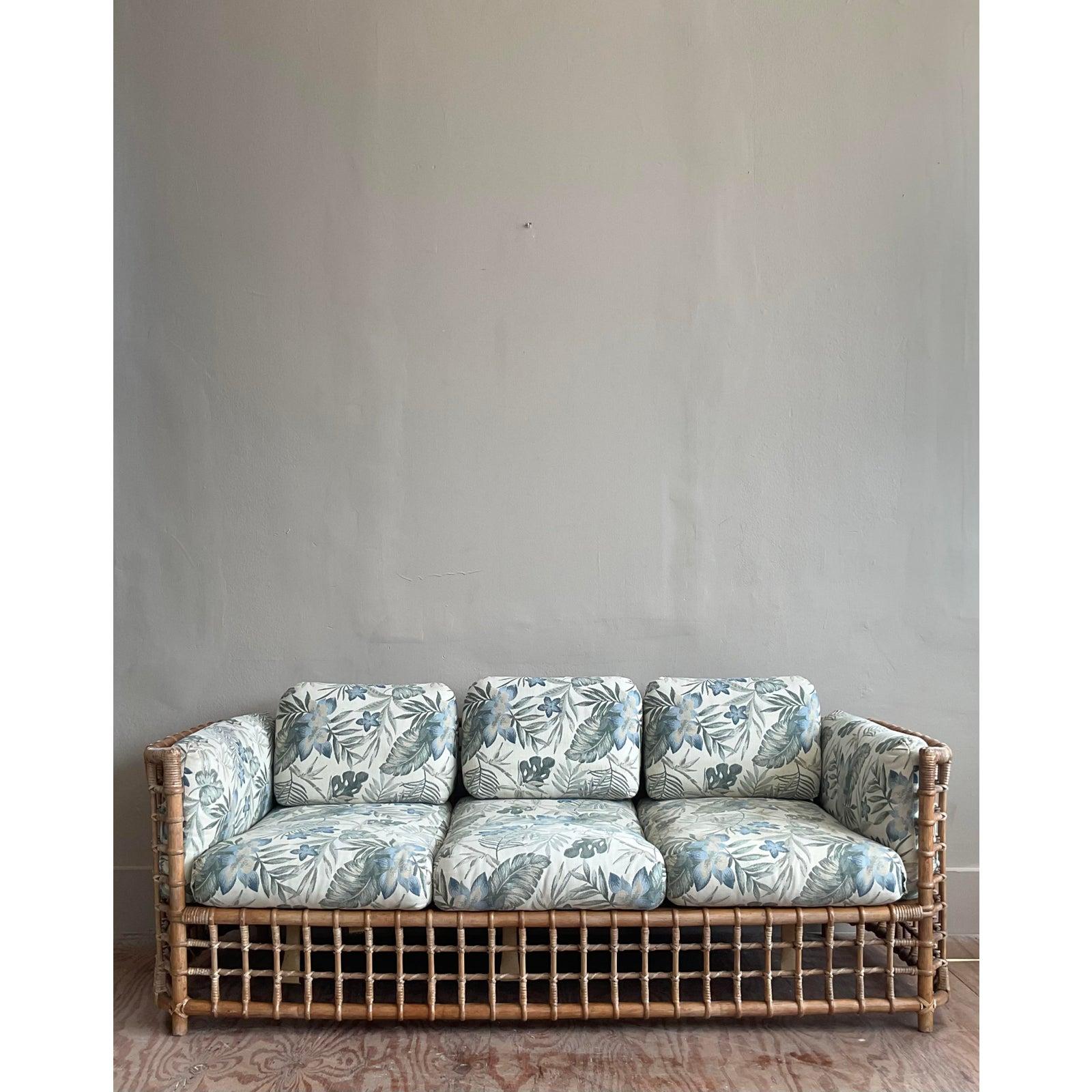Vintage Boho Grid Rattan Sofa nach Henry Olko (20. Jahrhundert) im Angebot