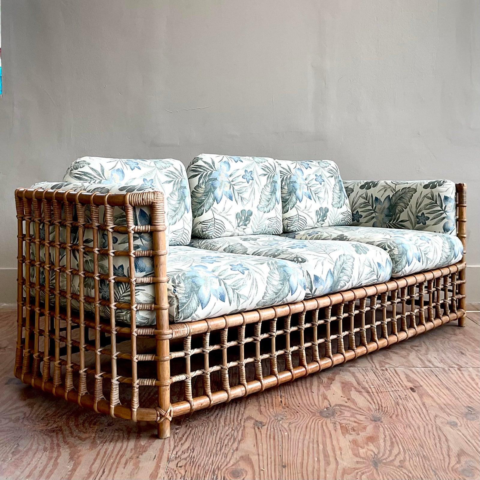 Vintage Boho Grid Rattan Sofa nach Henry Olko (Stoff) im Angebot
