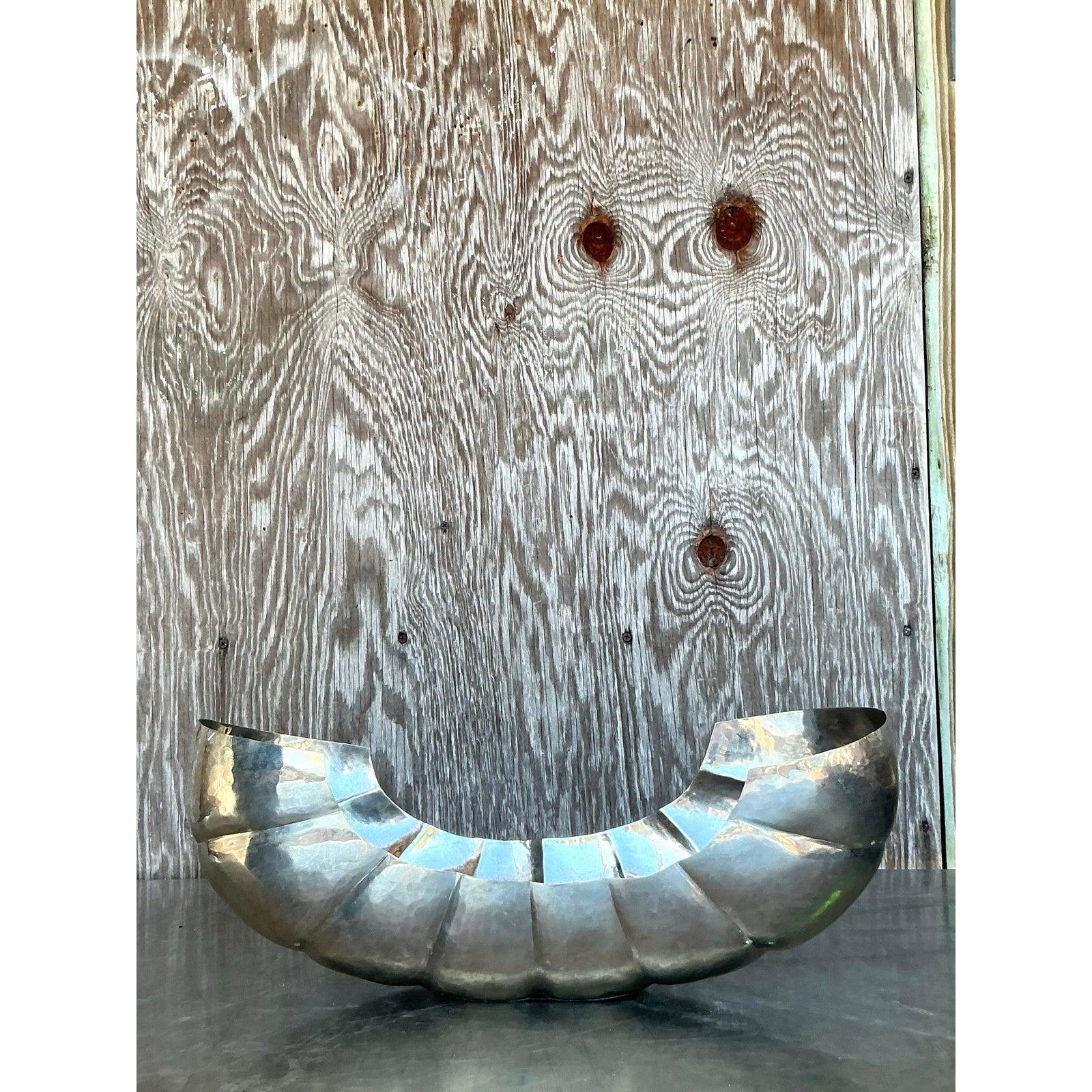 Vintage Boho gehämmert Metall Victoria Tablett im Angebot 1
