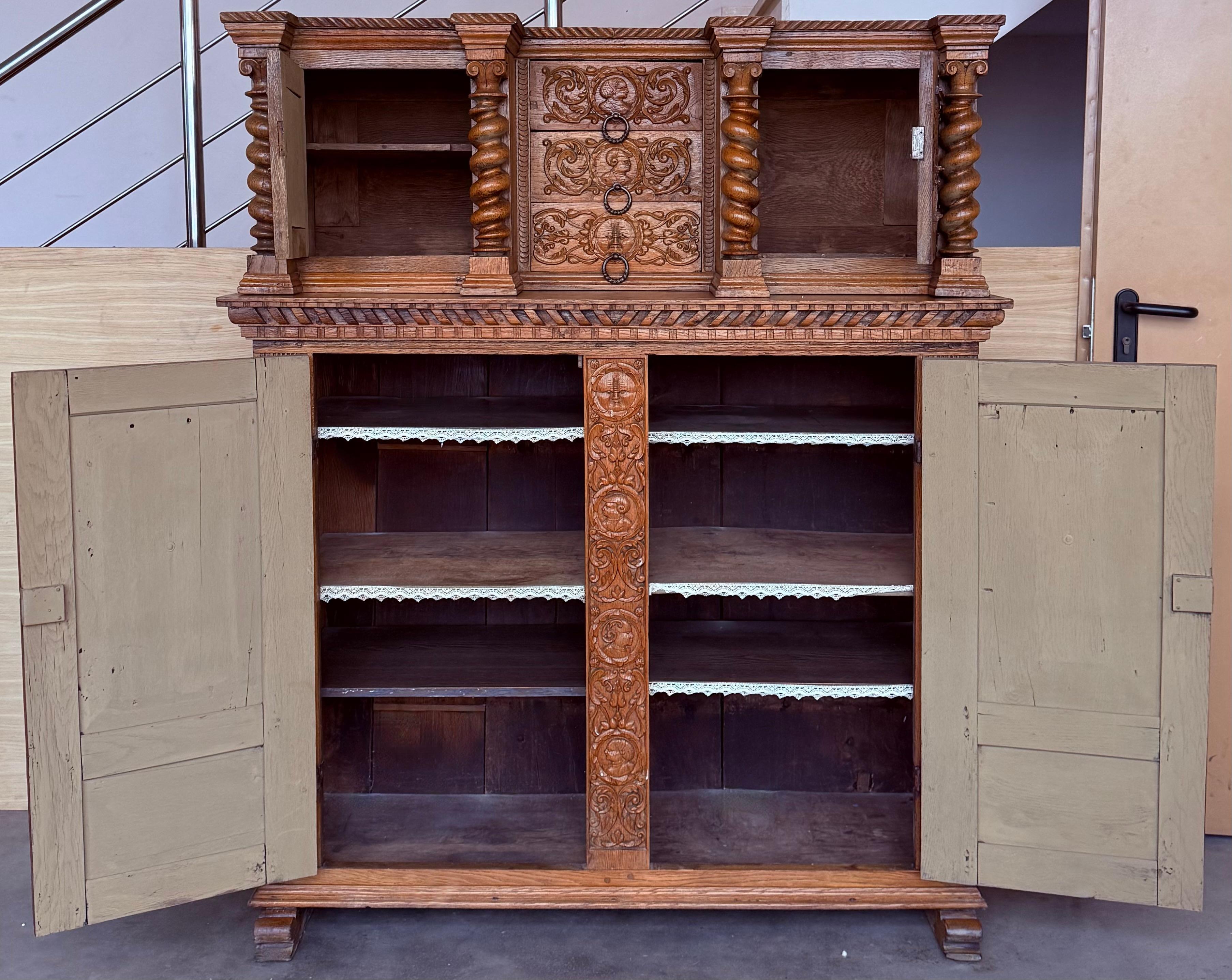 Cabinet Vintage By intagliato a mano in vendita 1