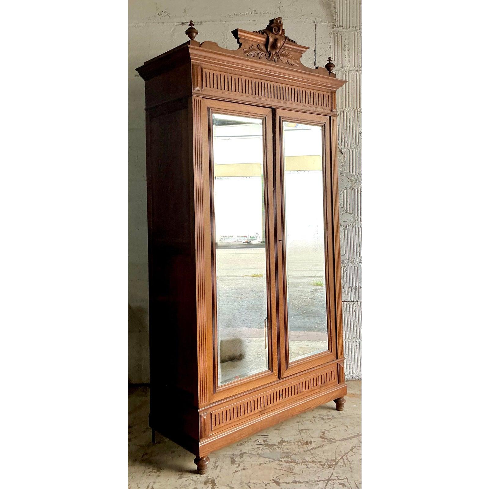 Vintage Boho Hand Carved Eastlake Linen Press im Angebot 2