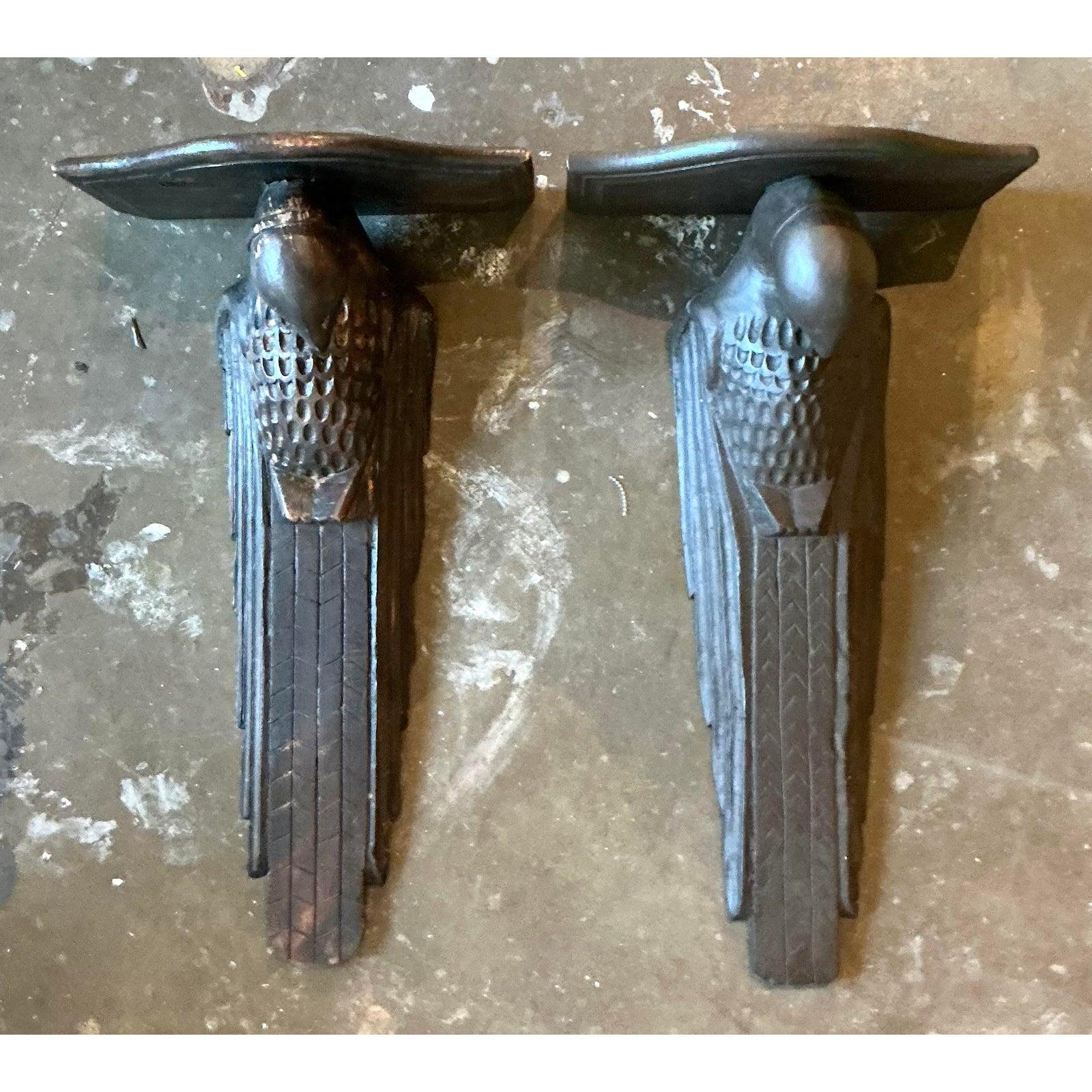 Vintage Boho Hand geschnitzt Falke Klammern - Satz von 2 (amerikanisch) im Angebot