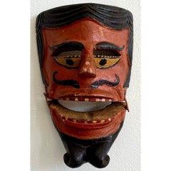 Maschera vintage Boho intagliata a mano e dipinta su legno