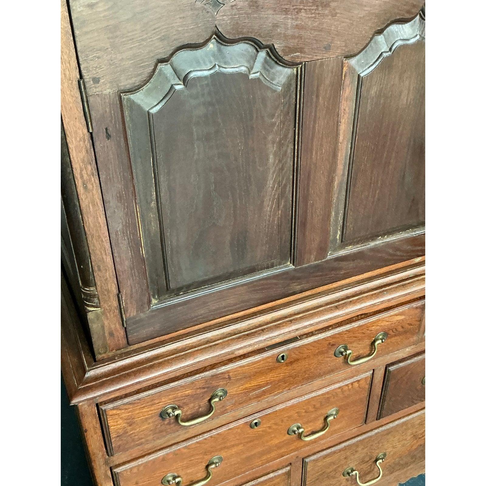Armoire Vintage Boho du 18ème siècle faite à la main Bon état - En vente à West Palm Beach, FL