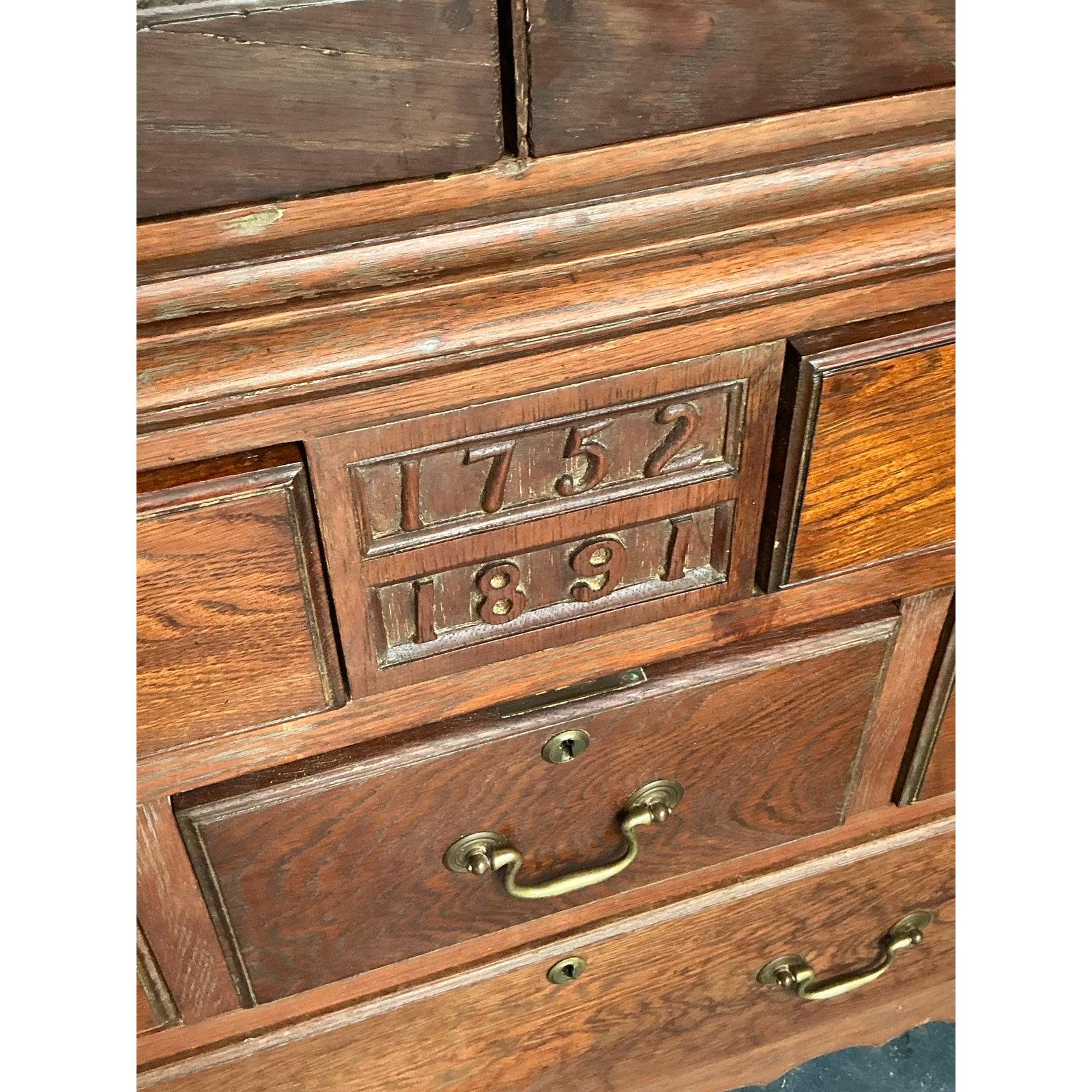 Armoire Vintage Boho du 18ème siècle faite à la main en vente 2