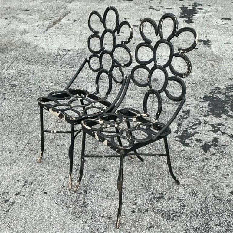 Américain Chaises en fer à cheval vintage Boho forgées à la main - une paire en vente