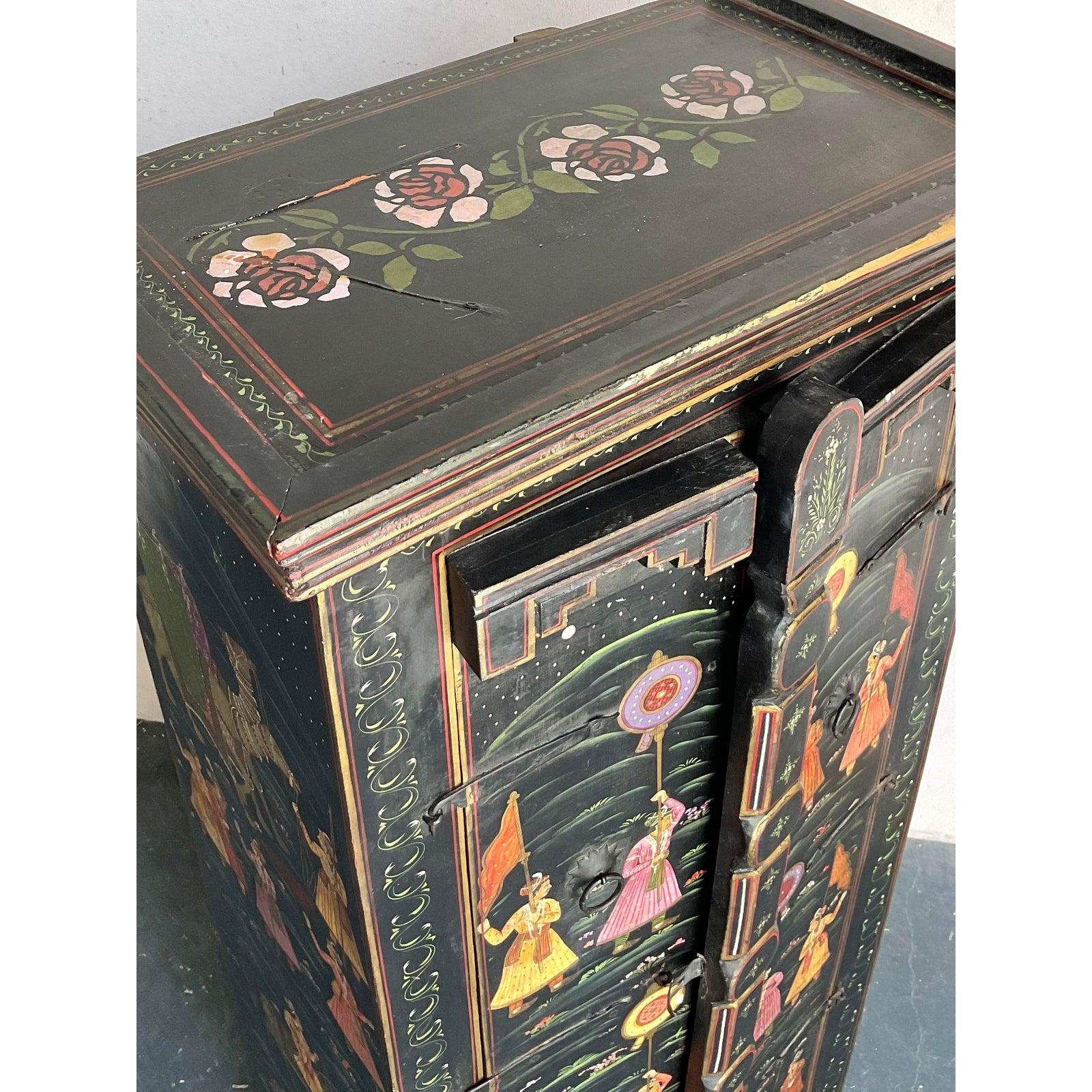 Armario Vintage Boho Pintado a Mano Estadounidense en venta