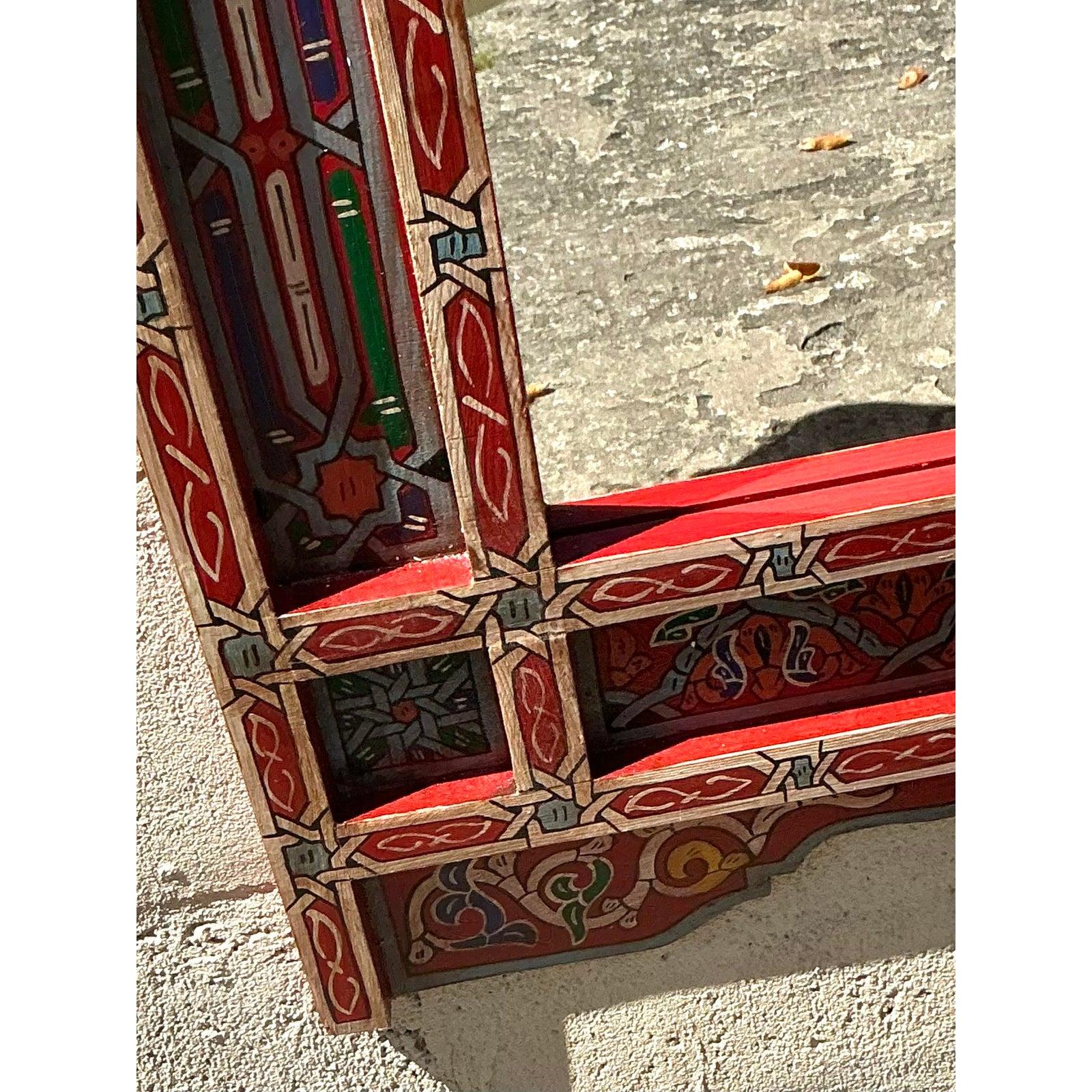 Specchio per carrozzone gitano dipinto a mano in stile boho vintage In condizioni buone in vendita a west palm beach, FL