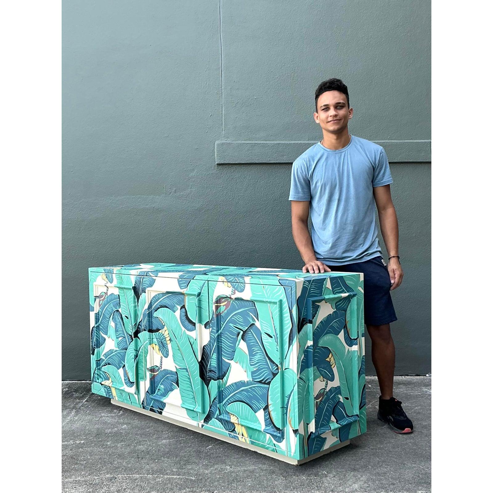 Bois Crédence Vintage Boho Peinte à la Main Palm Frond en vente