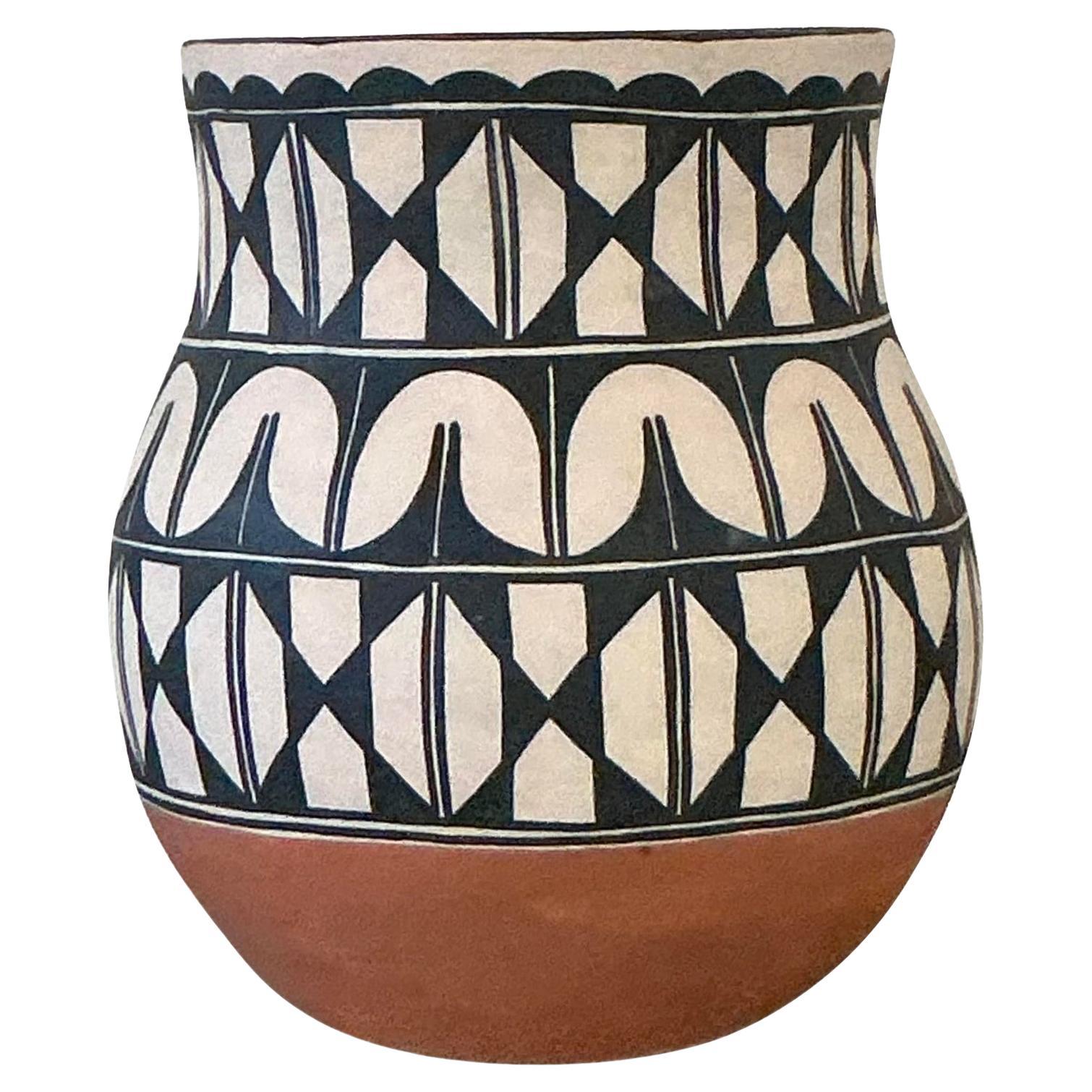 Vintage Boho Hand Painted Santo Domingo Terra Cotta Pot