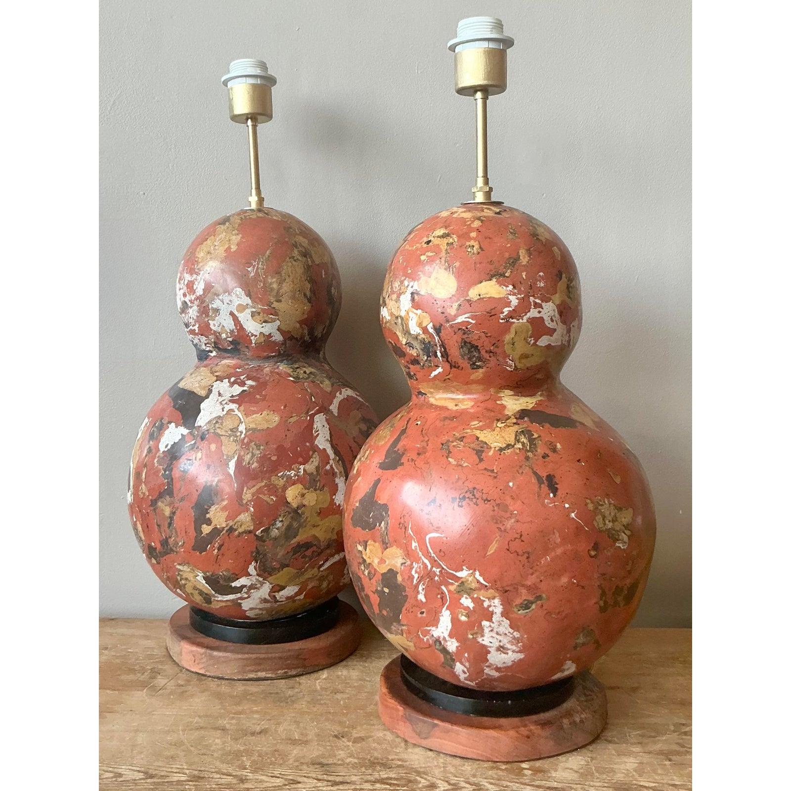 Vintage Boho Hand gemalt Scagliola Lampen - ein Paar im Zustand „Gut“ im Angebot in West Palm Beach, FL