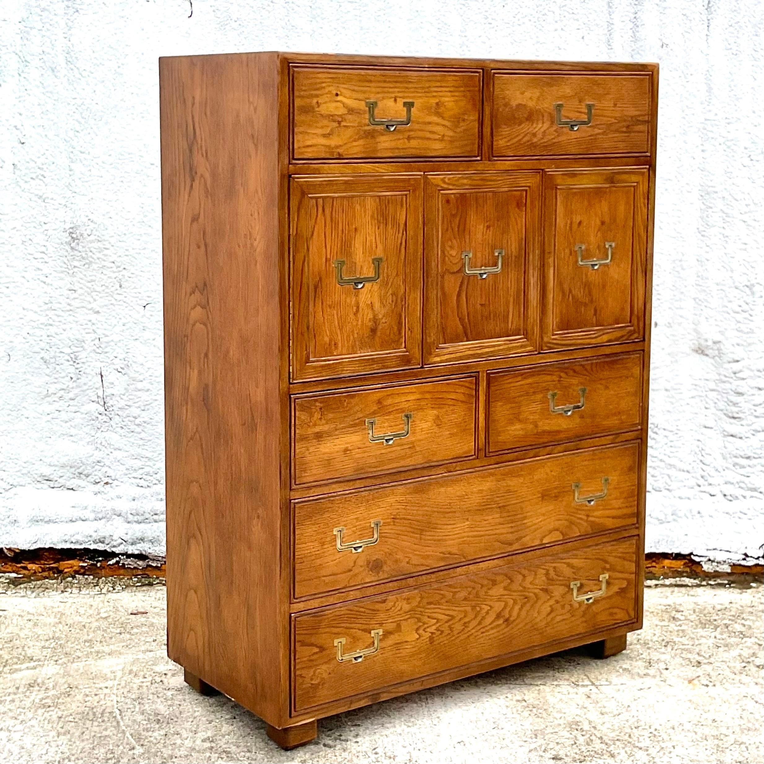 Vintage Boho Henredon Artefacts Gentleman’s Chest In Good Condition In west palm beach, FL