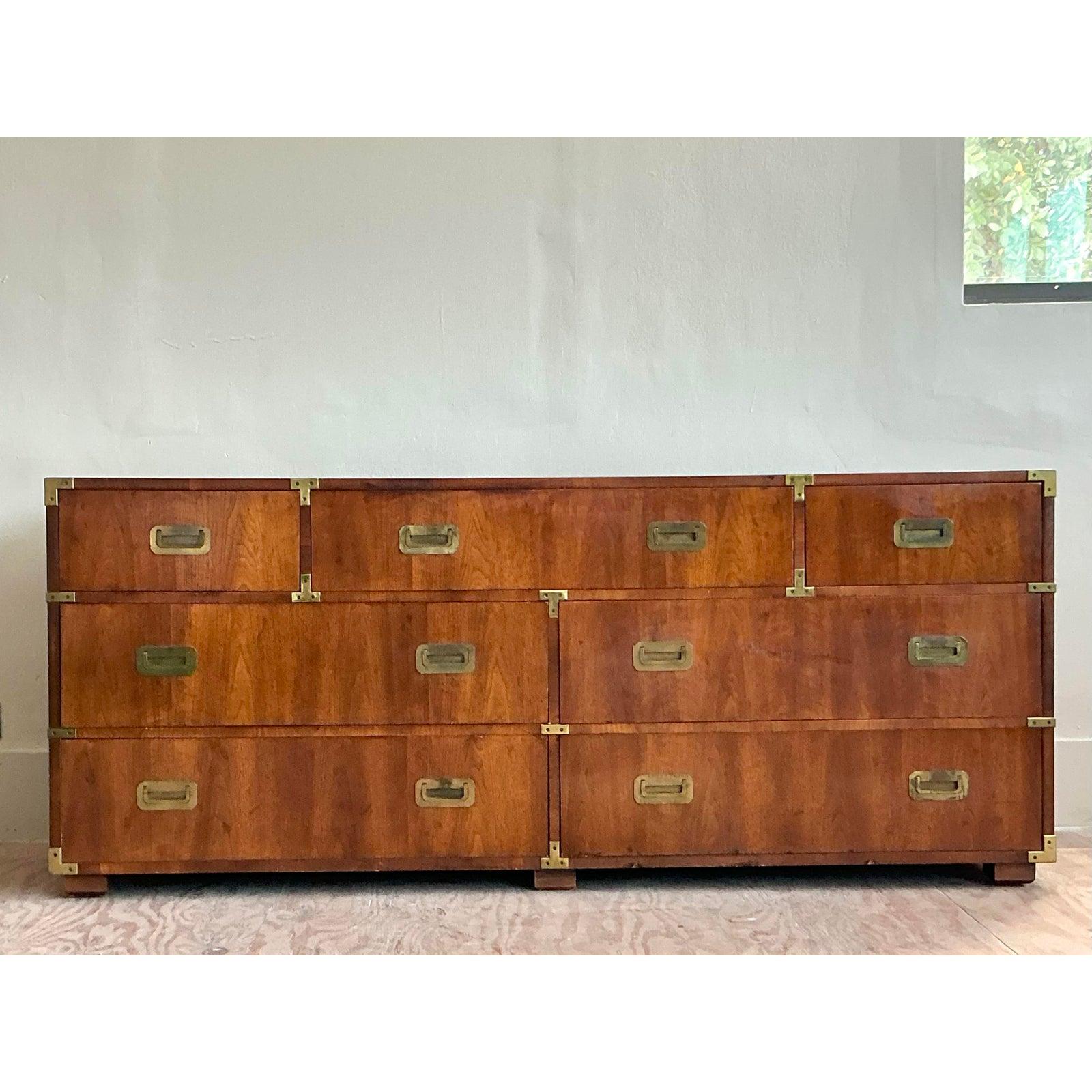 Americano Comò Campaigner vintage in stile boho Henredon in vendita