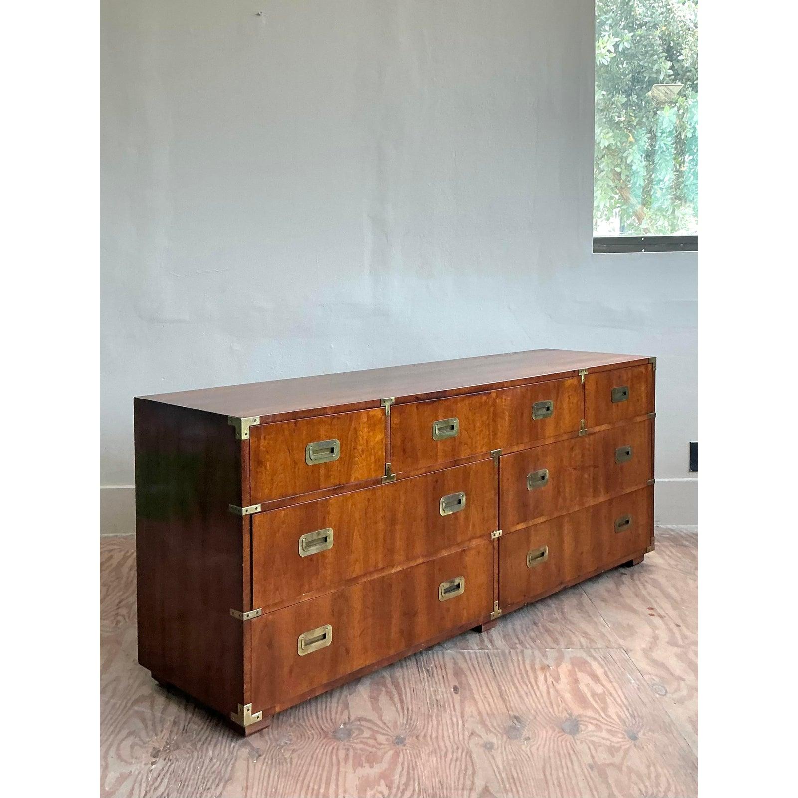 XX secolo Comò Campaigner vintage in stile boho Henredon in vendita