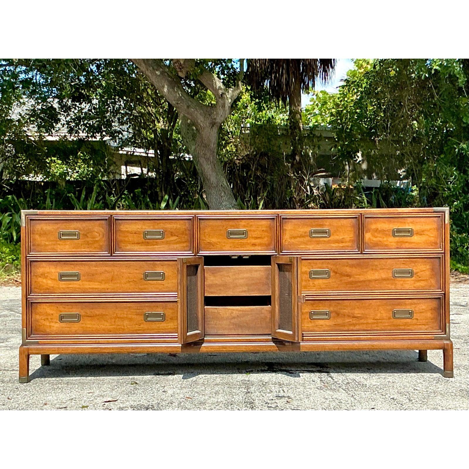 Ottone Comò Campaigner vintage in stile boho Henredon in vendita