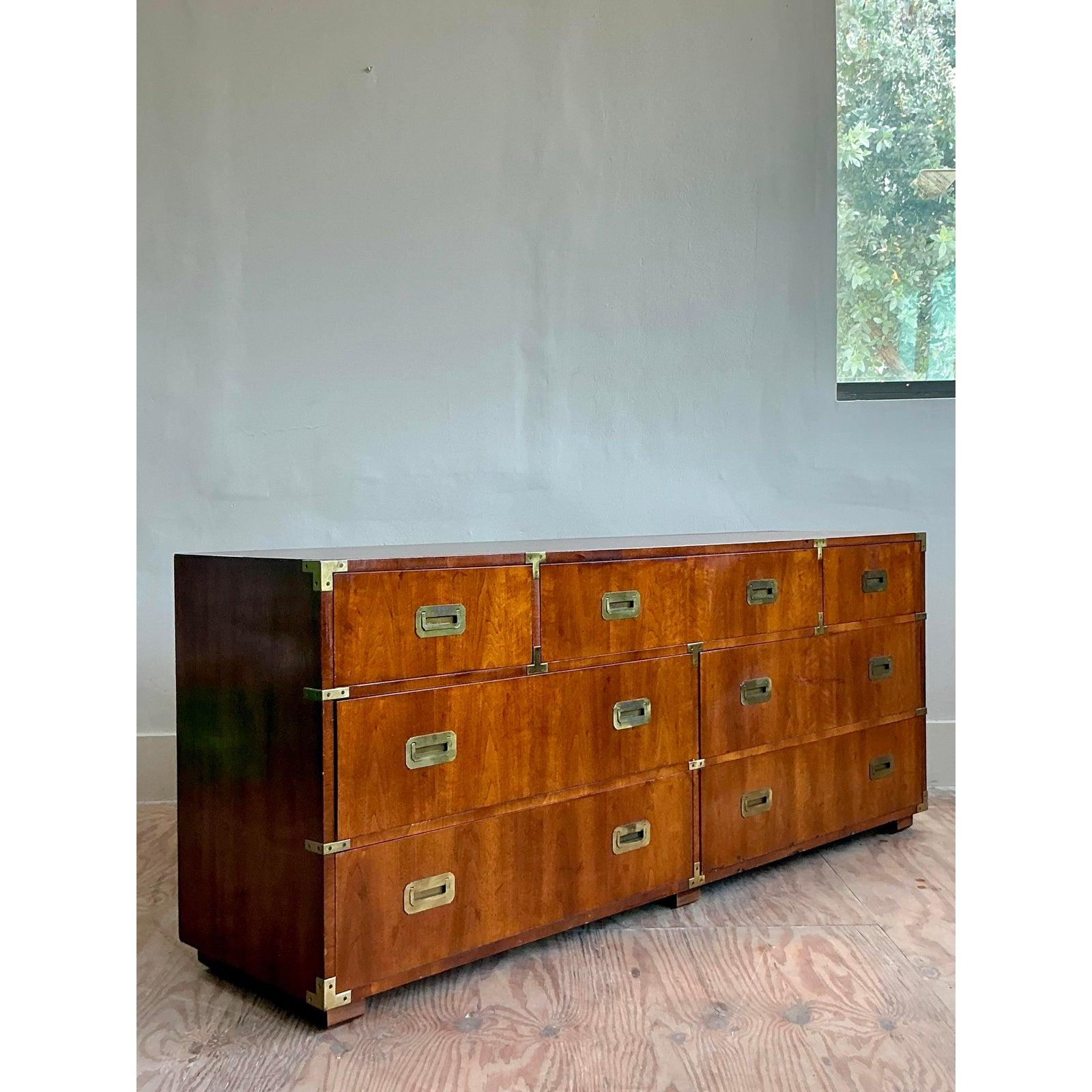 Ottone Comò Campaigner vintage in stile boho Henredon in vendita