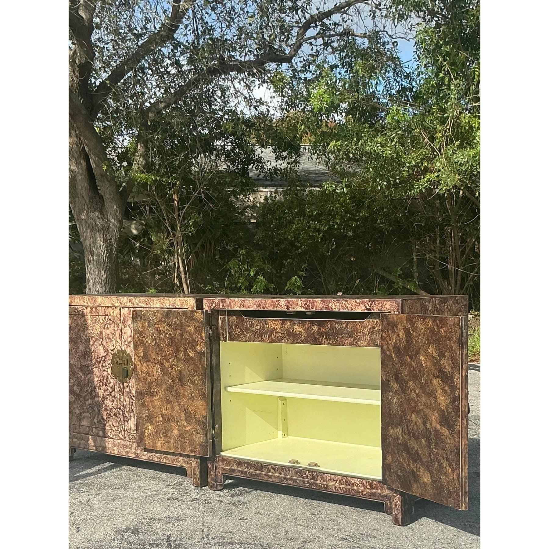 Boho Henredon Faux Finished Ming-Konsolenschränke im Vintage-Stil, Paar im Angebot 2