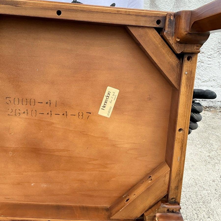 Pareja de Mesas Auxiliares Acanaladas Vintage Boho Henredon en Bueno estado para la venta en west palm beach, FL