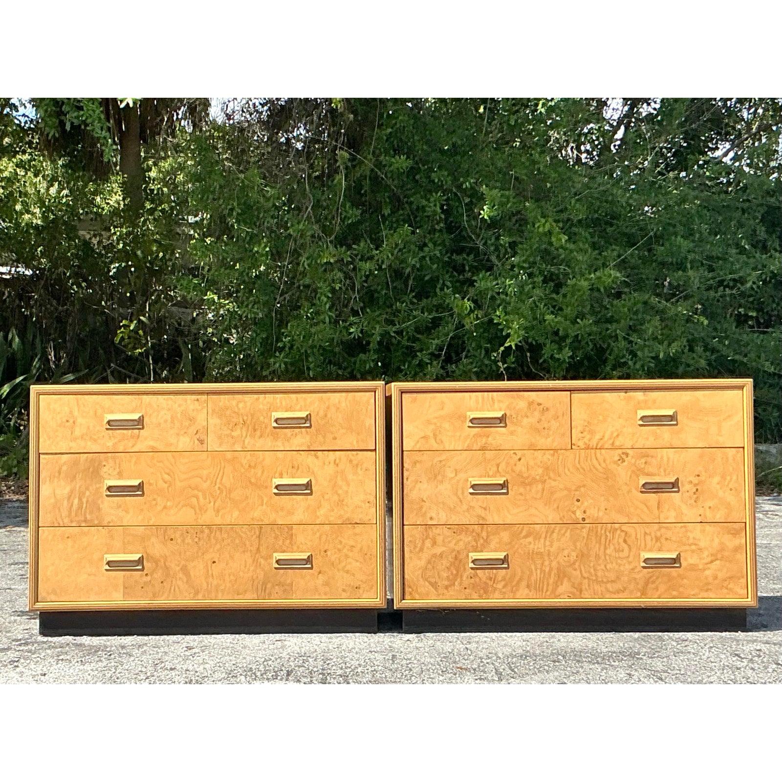 Cassettiera a due ante in radica di Henredon con scena boho - Una coppia in vendita 2