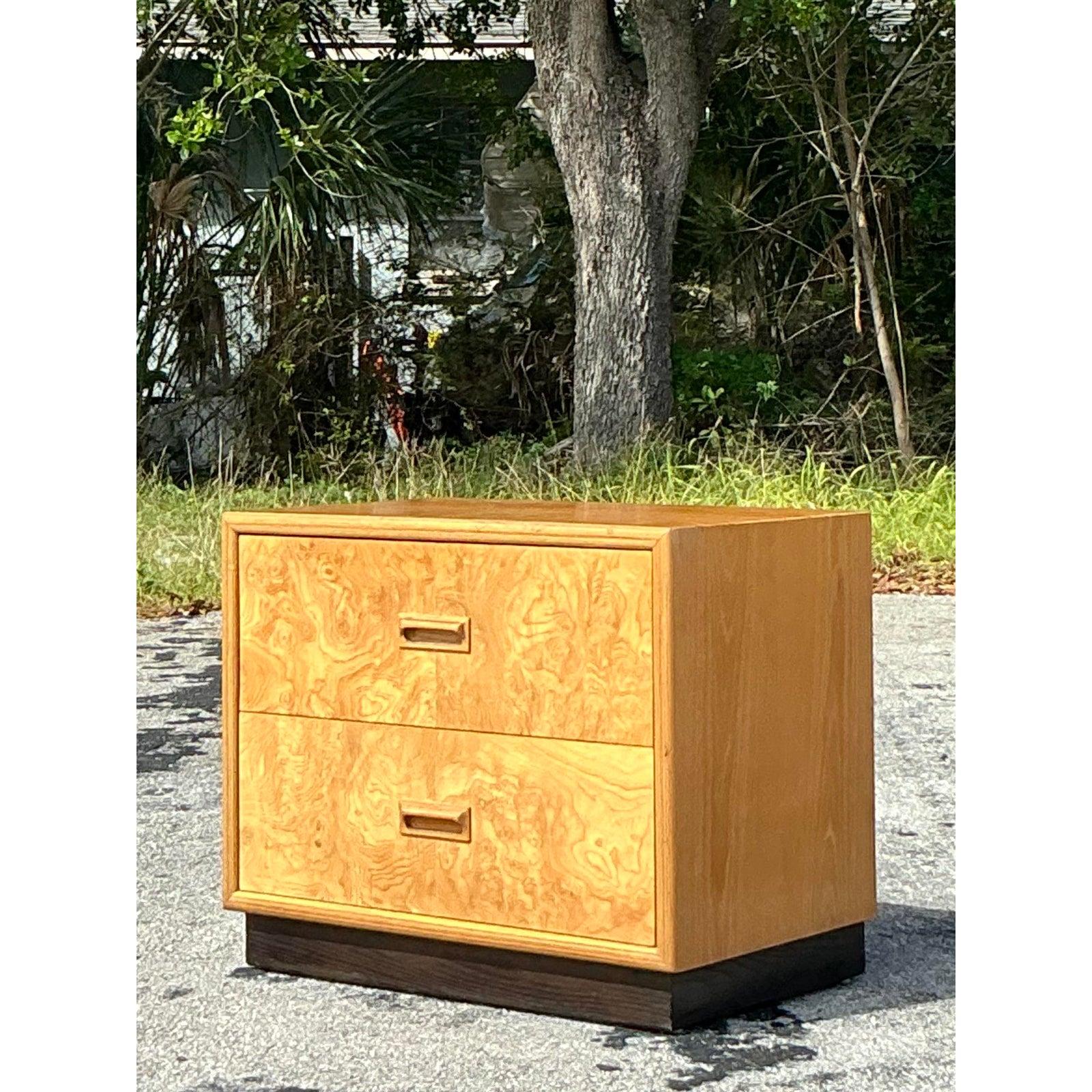 Mid-Century Modern Vintage Boho Henredon Scene Two Burl Wood Nightstand For Sale