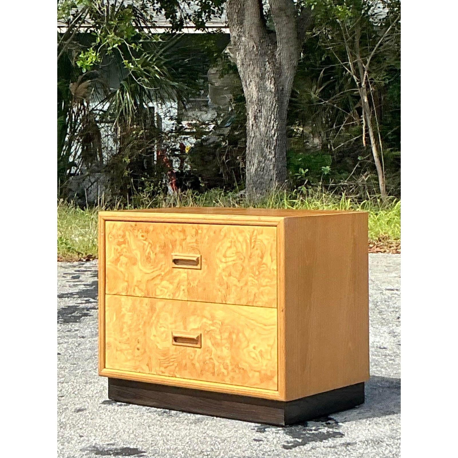 American Vintage Boho Henredon Scene Two Burl Wood Nightstand For Sale