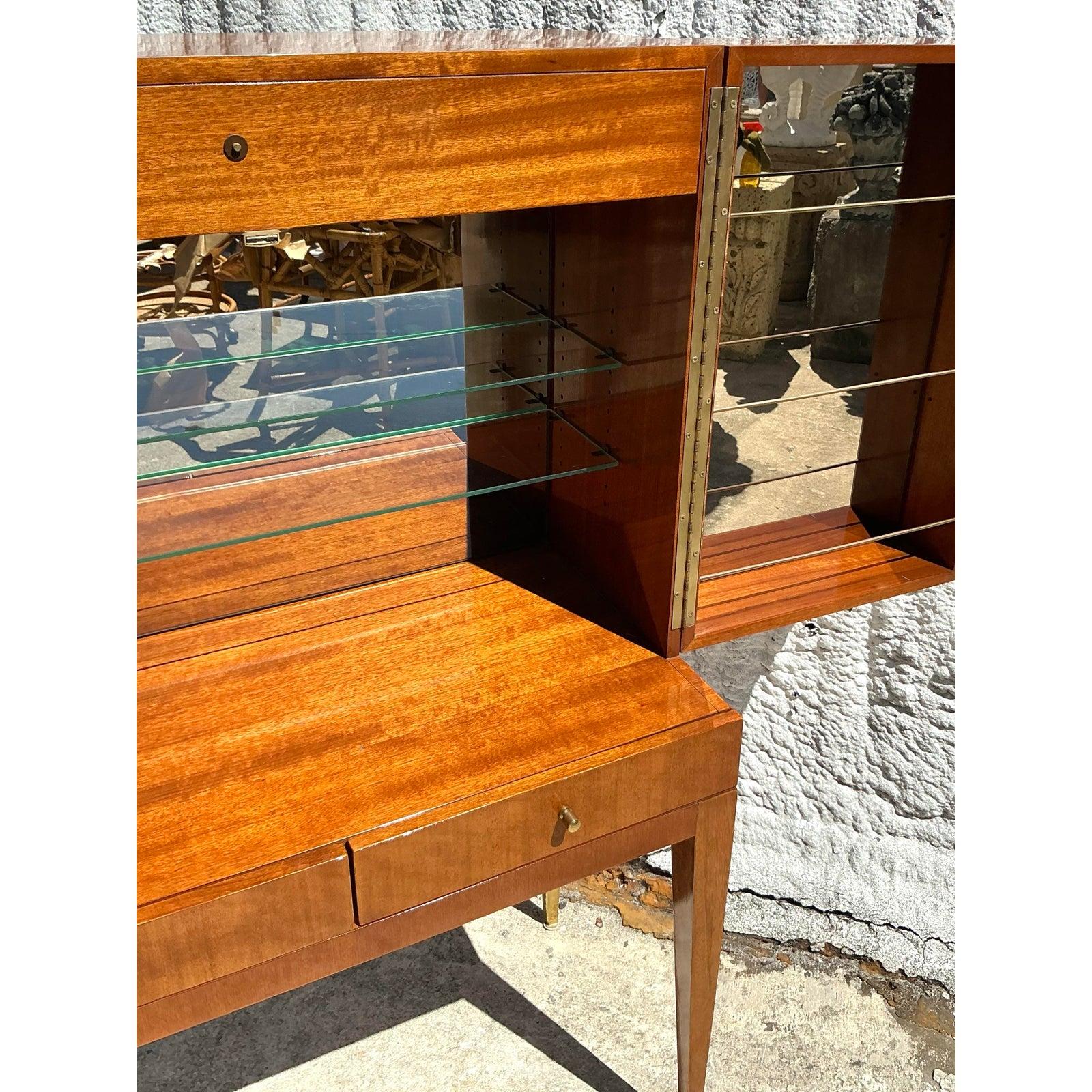 Laiton Vintage Boho Henredon Stand Dry Bar en vente