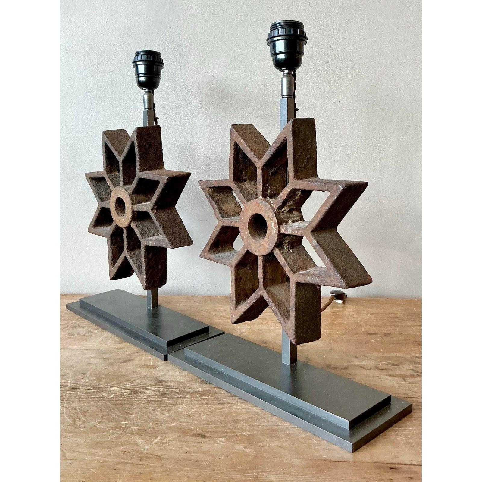 Lampes à moules étoilées vintage boho industriel - la paire Bon état - En vente à West Palm Beach, FL