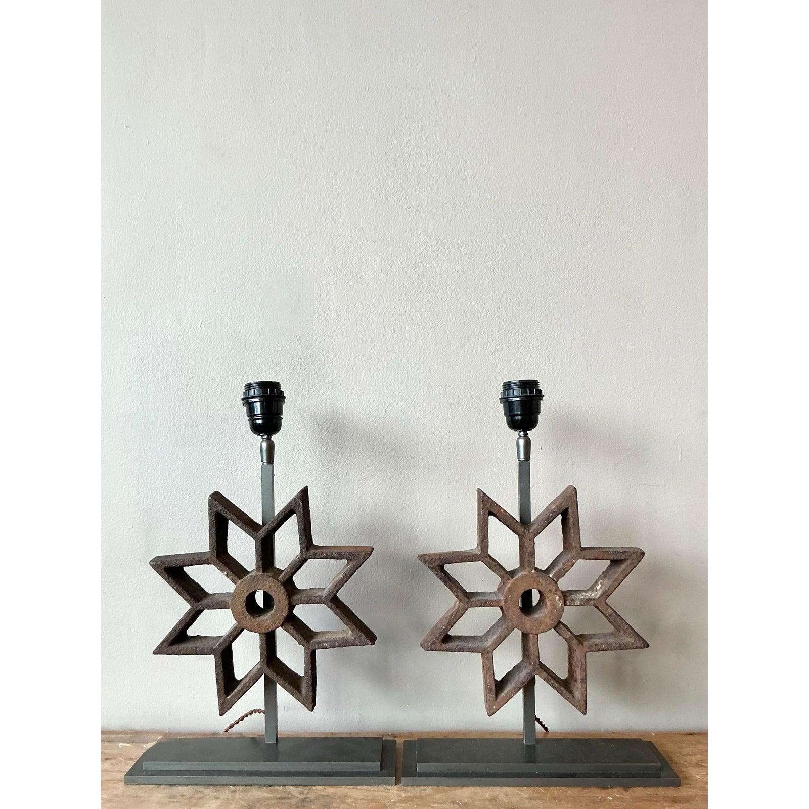 20ième siècle Lampes à moules étoilées vintage boho industriel - la paire en vente