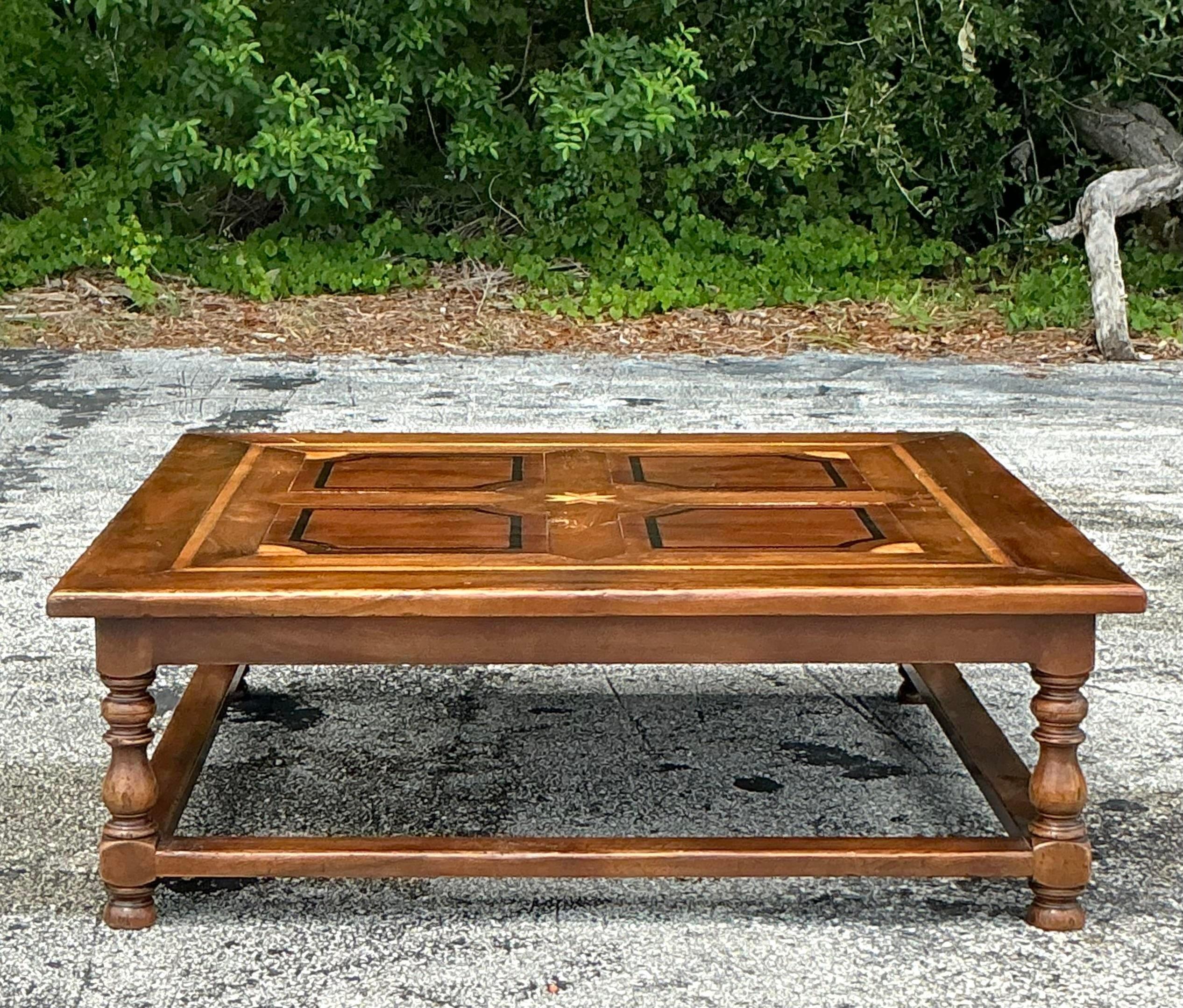 Table basse vintage Boho incrustée Bon état - En vente à west palm beach, FL