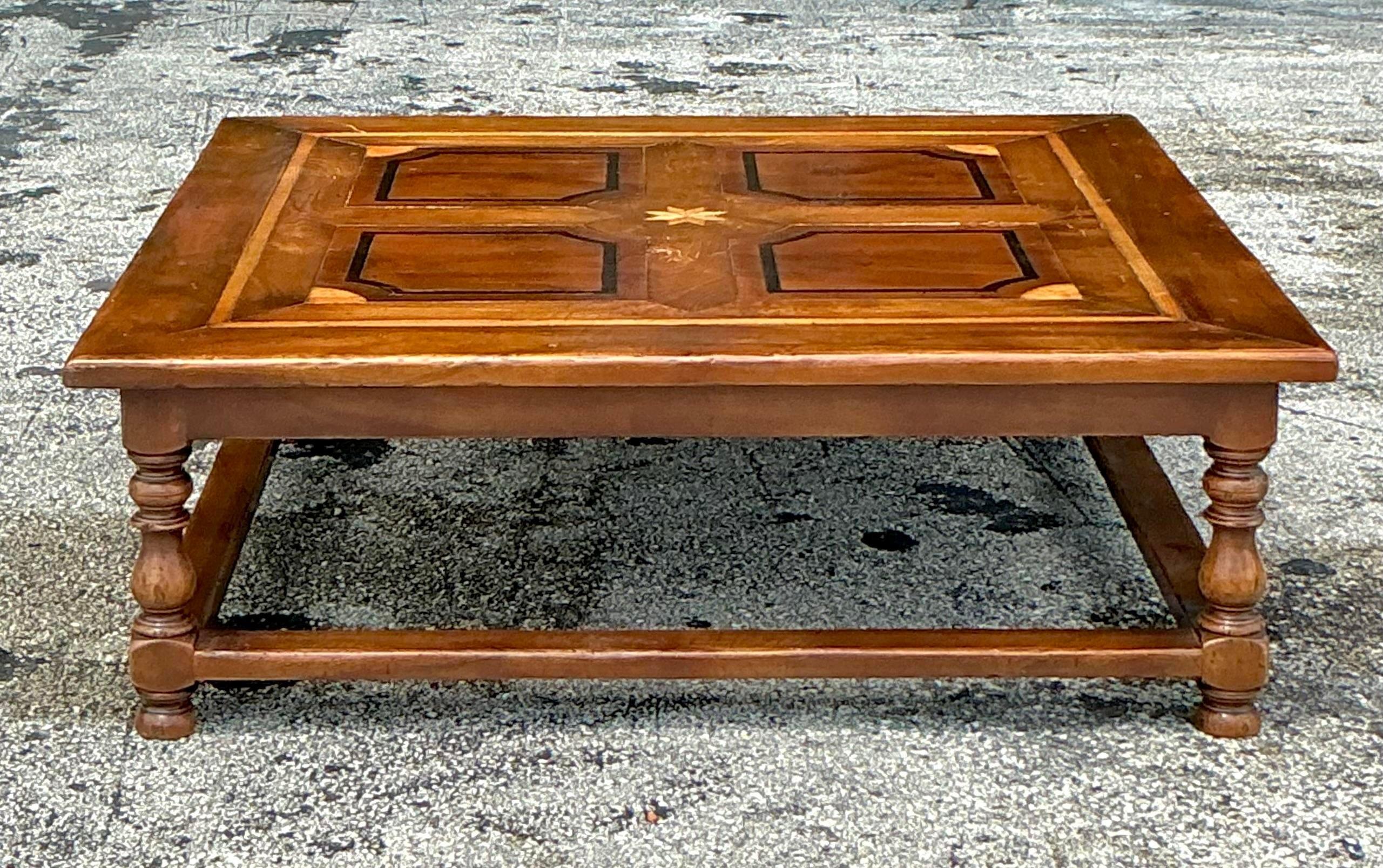 20ième siècle Table basse vintage Boho incrustée en vente