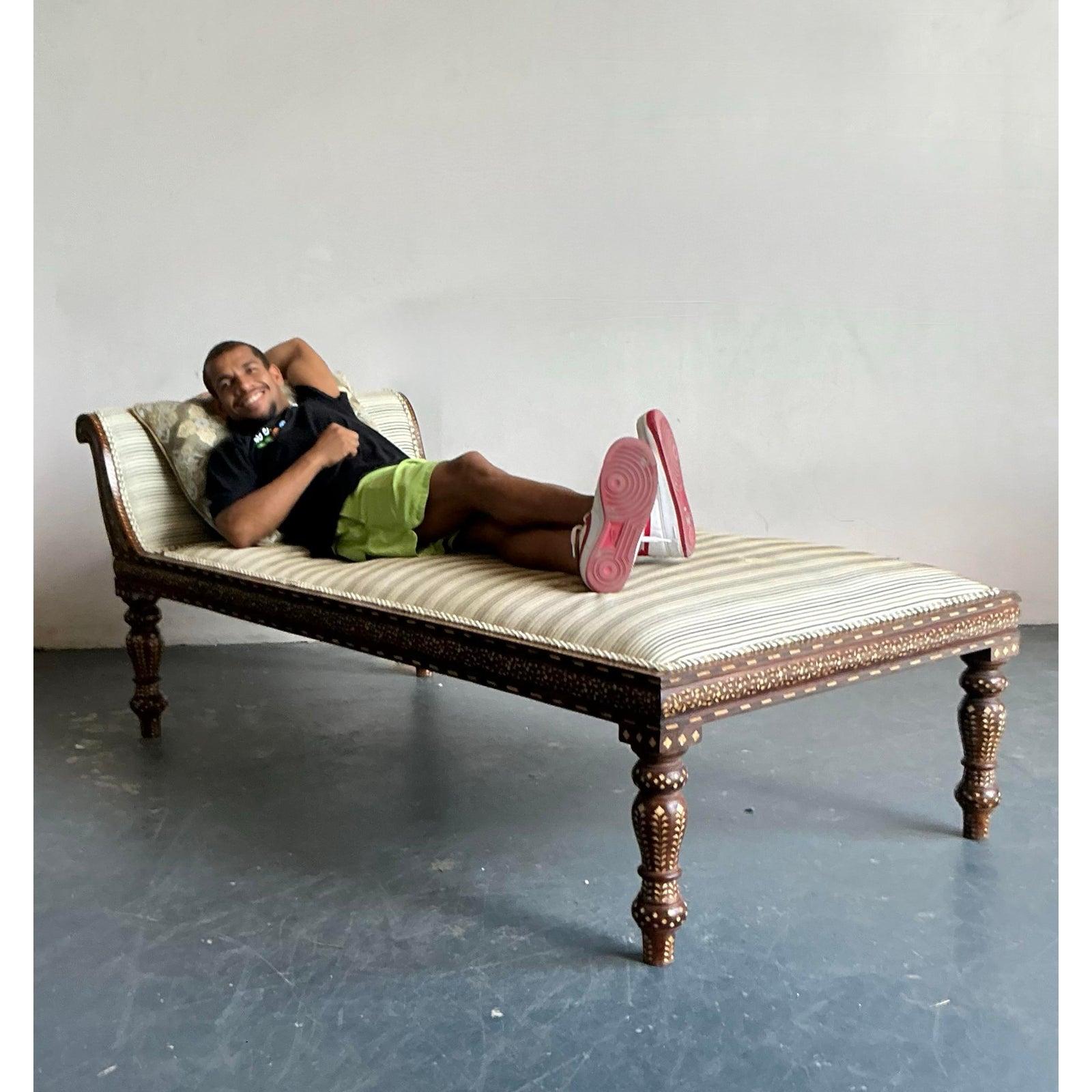 Vintage Boho Inlay Chaise Lounge en vente 2