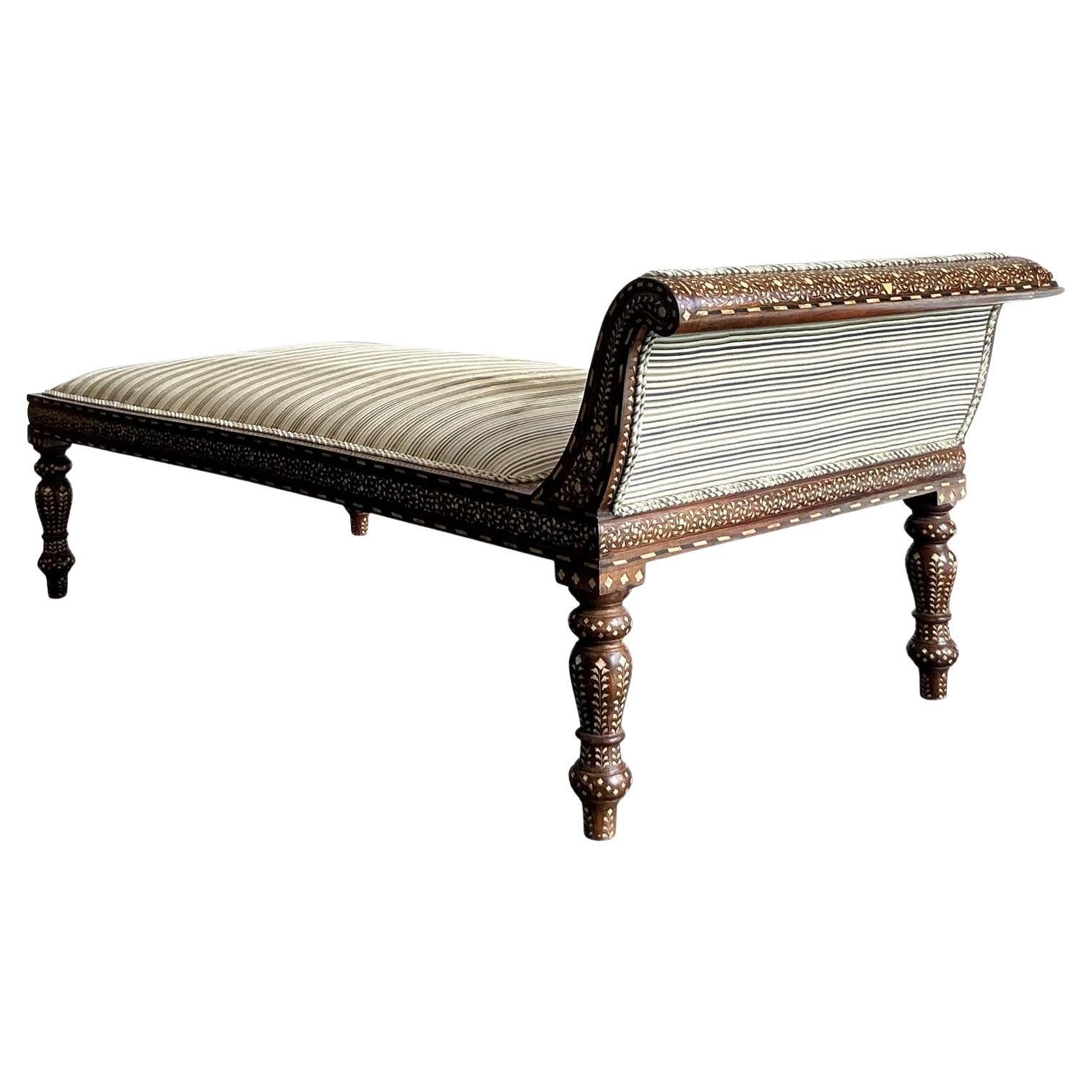 Vintage Boho Inlay Chaise Lounge en vente