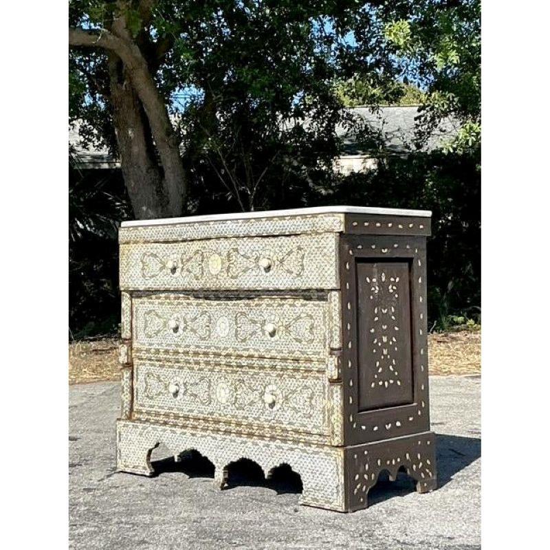 Cassettiera Alf vintage con intarsio Boho In condizioni buone in vendita a west palm beach, FL