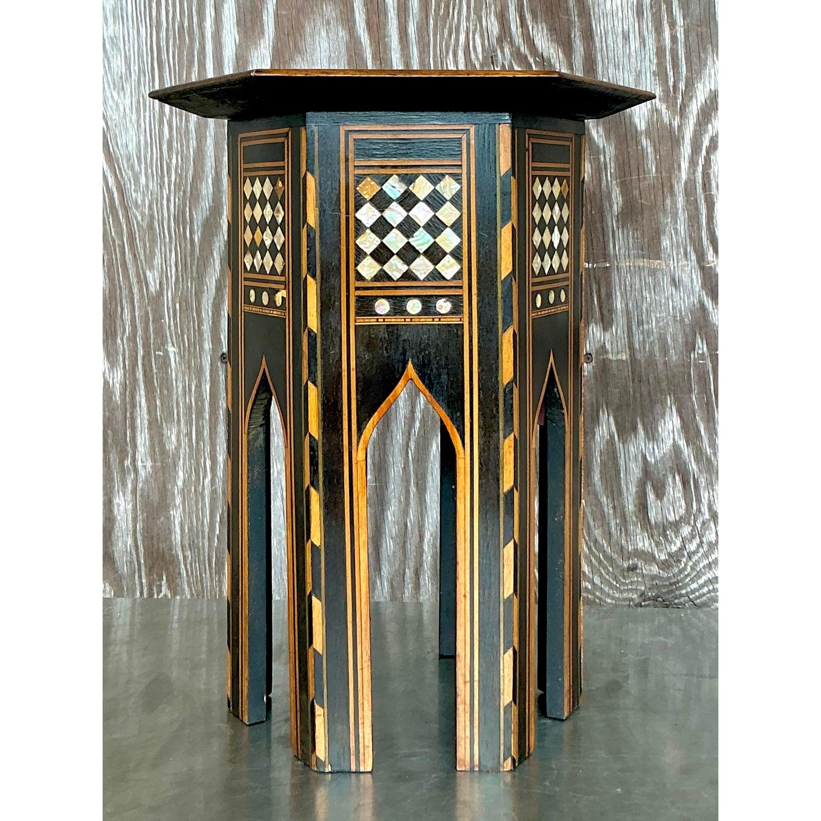 Mesa de bebidas vintage con incrustaciones boho Marroquí en venta