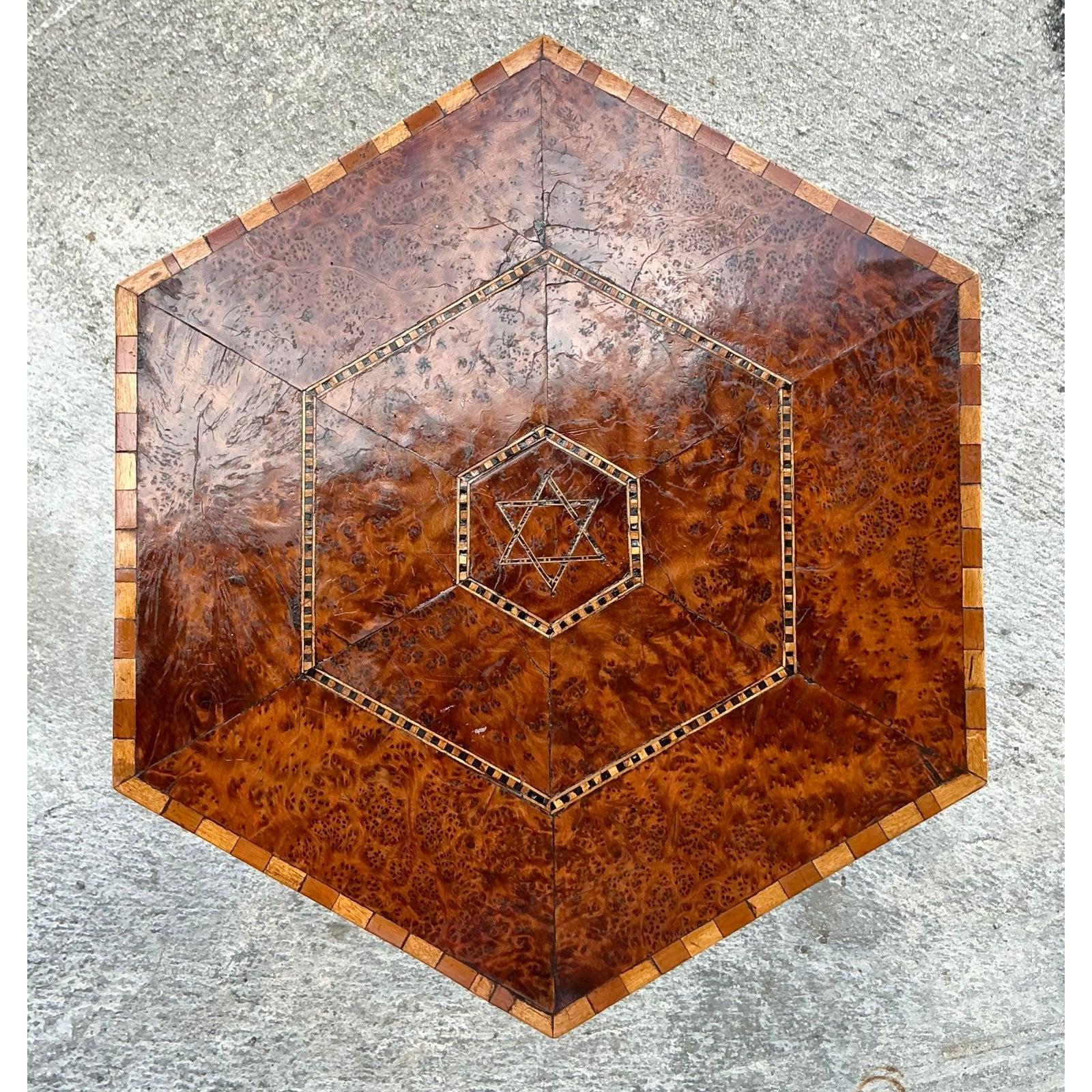 20ième siècle Table à boissons vintage Boho incrustée en vente