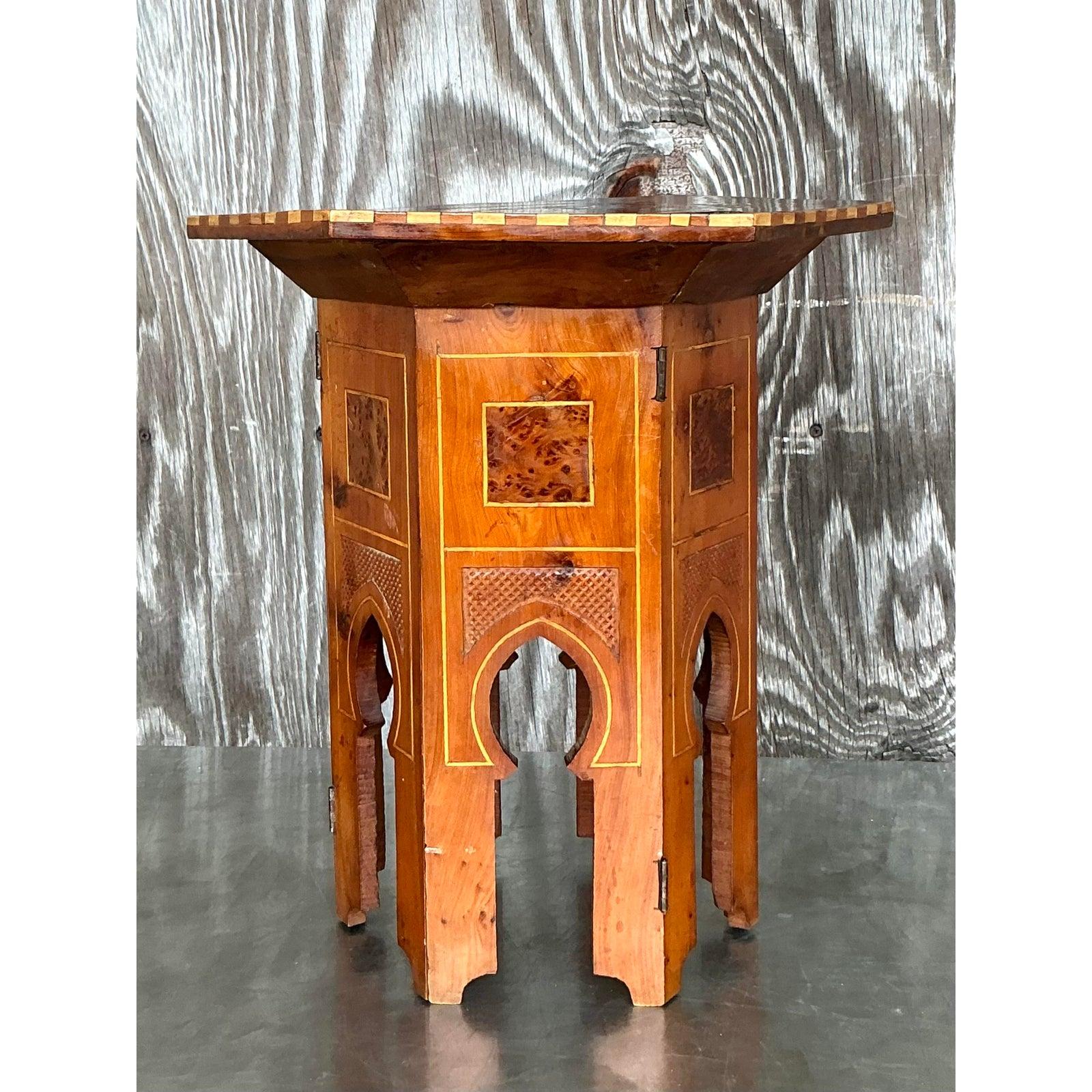 Nacre Table à boissons vintage Boho incrustée en vente
