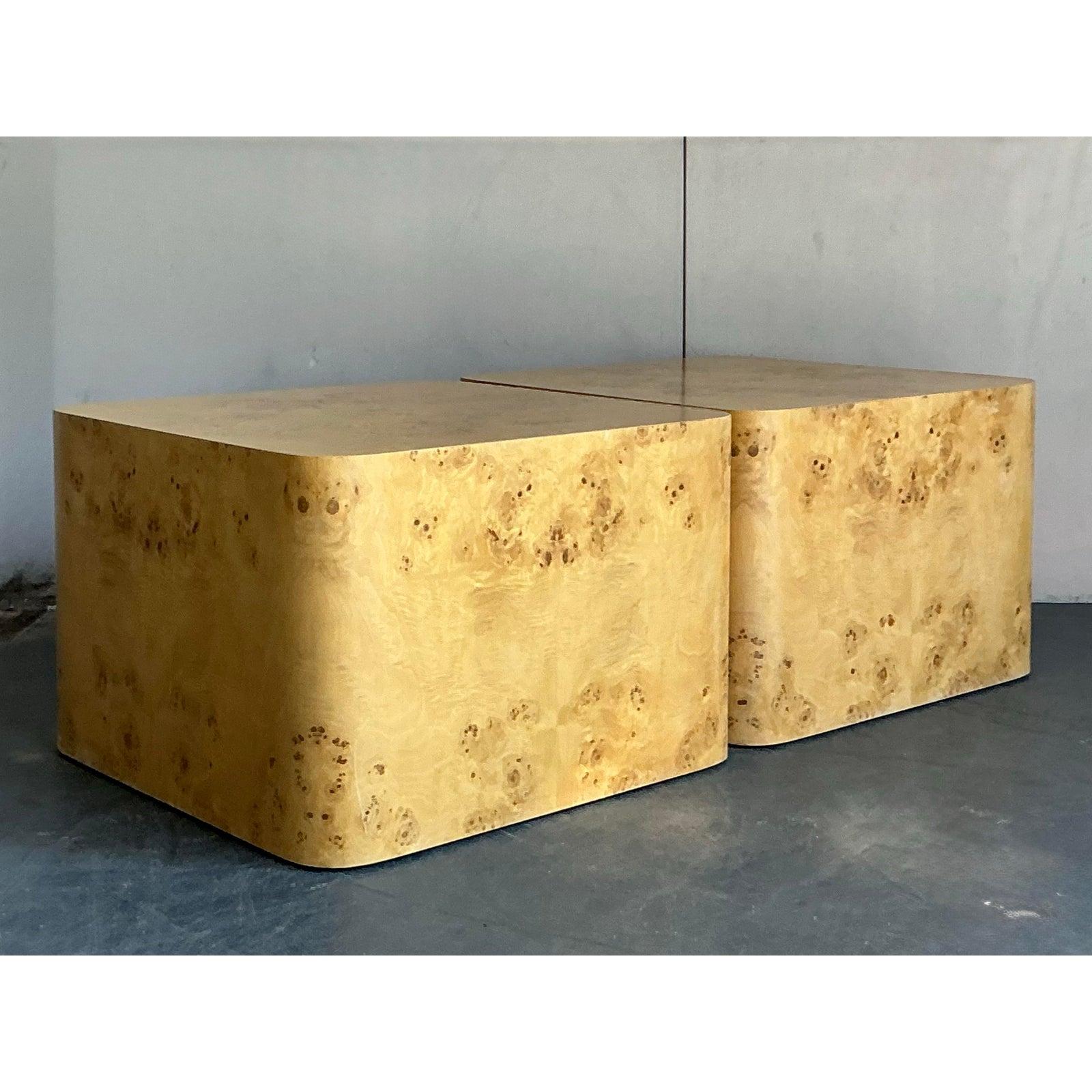 Tavolino in legno di radica bohémien Intrex d'epoca - Una coppia in vendita 2