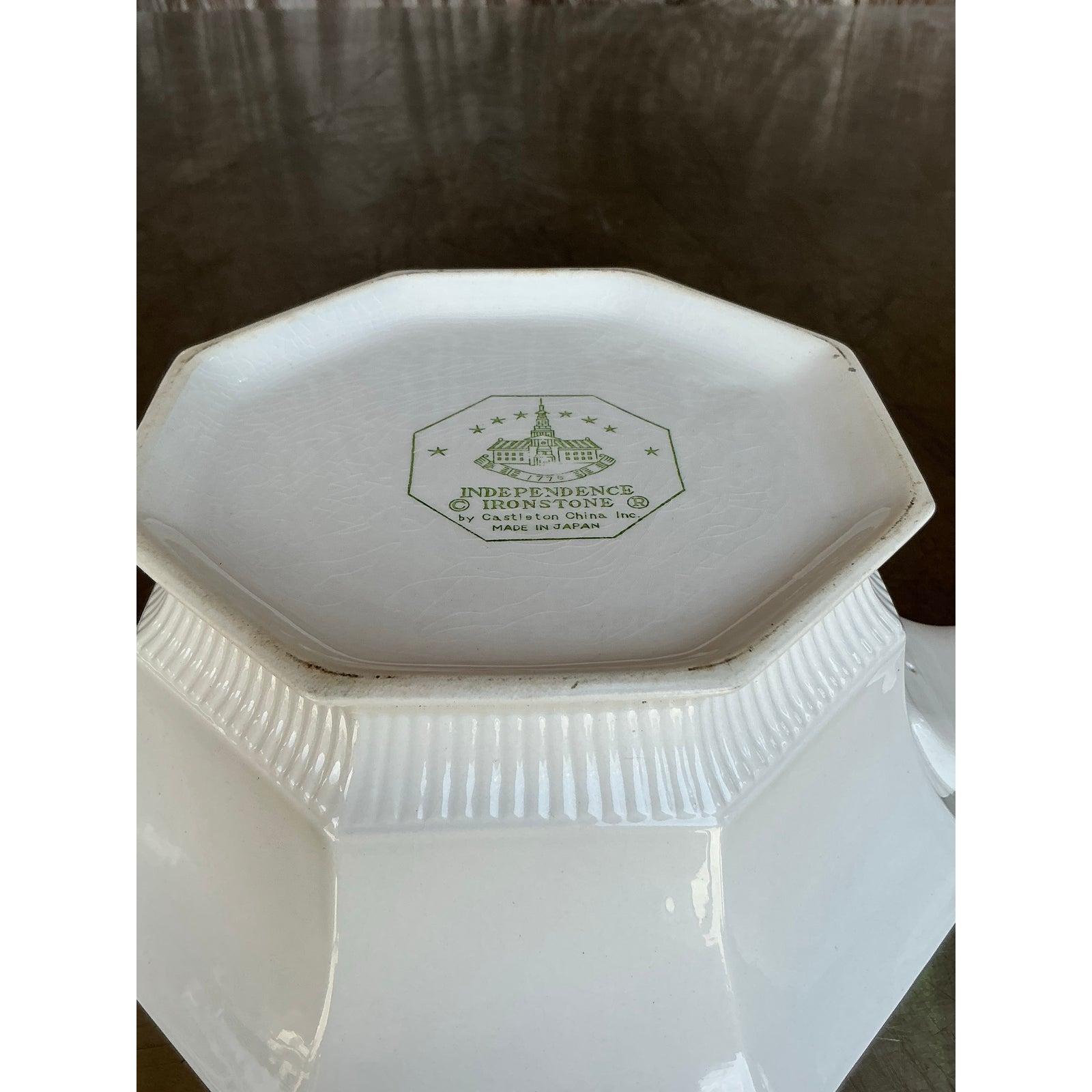 Cazuela Vintage Boho con Tapa de Ironstone en Bueno estado para la venta en west palm beach, FL