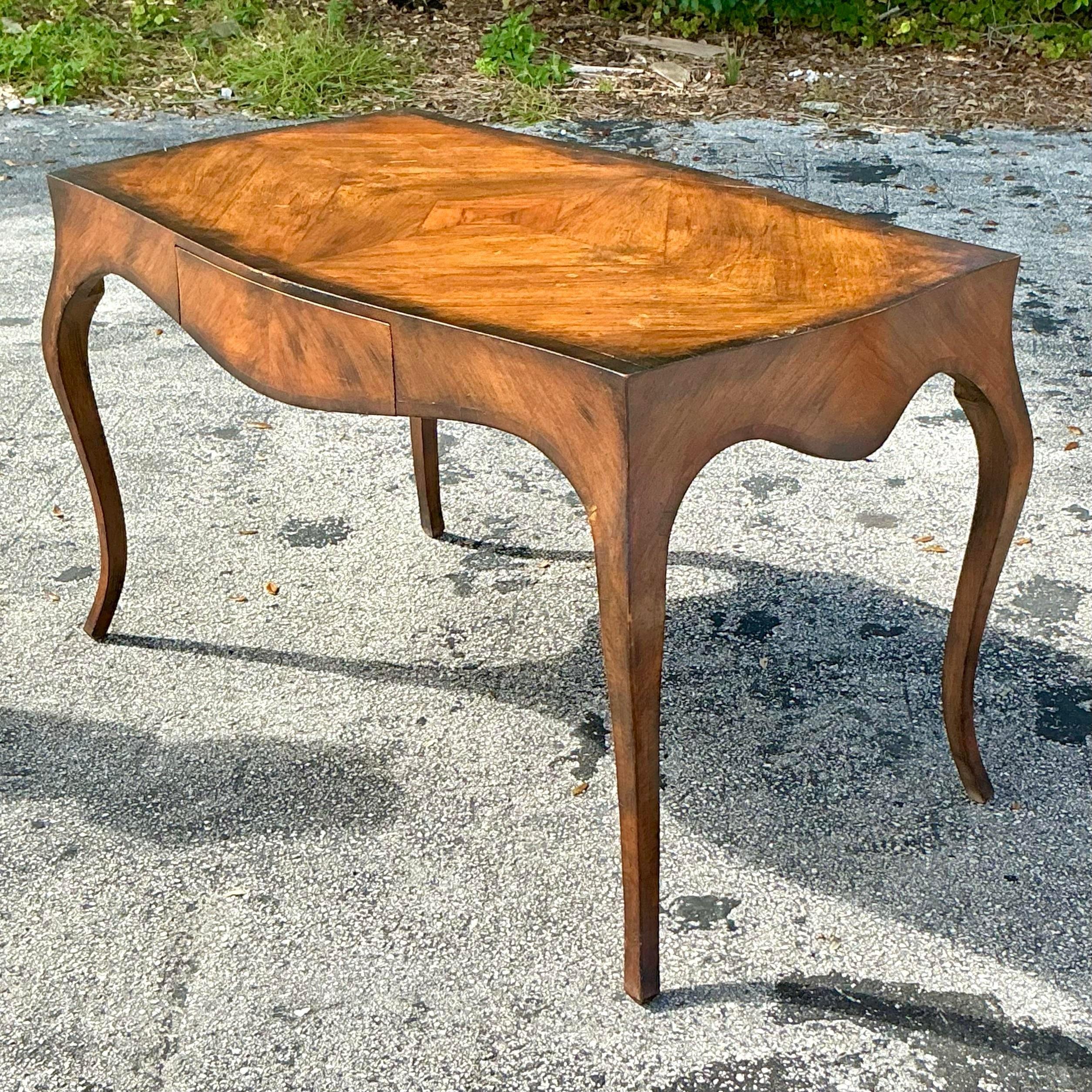 Scrivania vintage in legno di radica italiano Boho 1