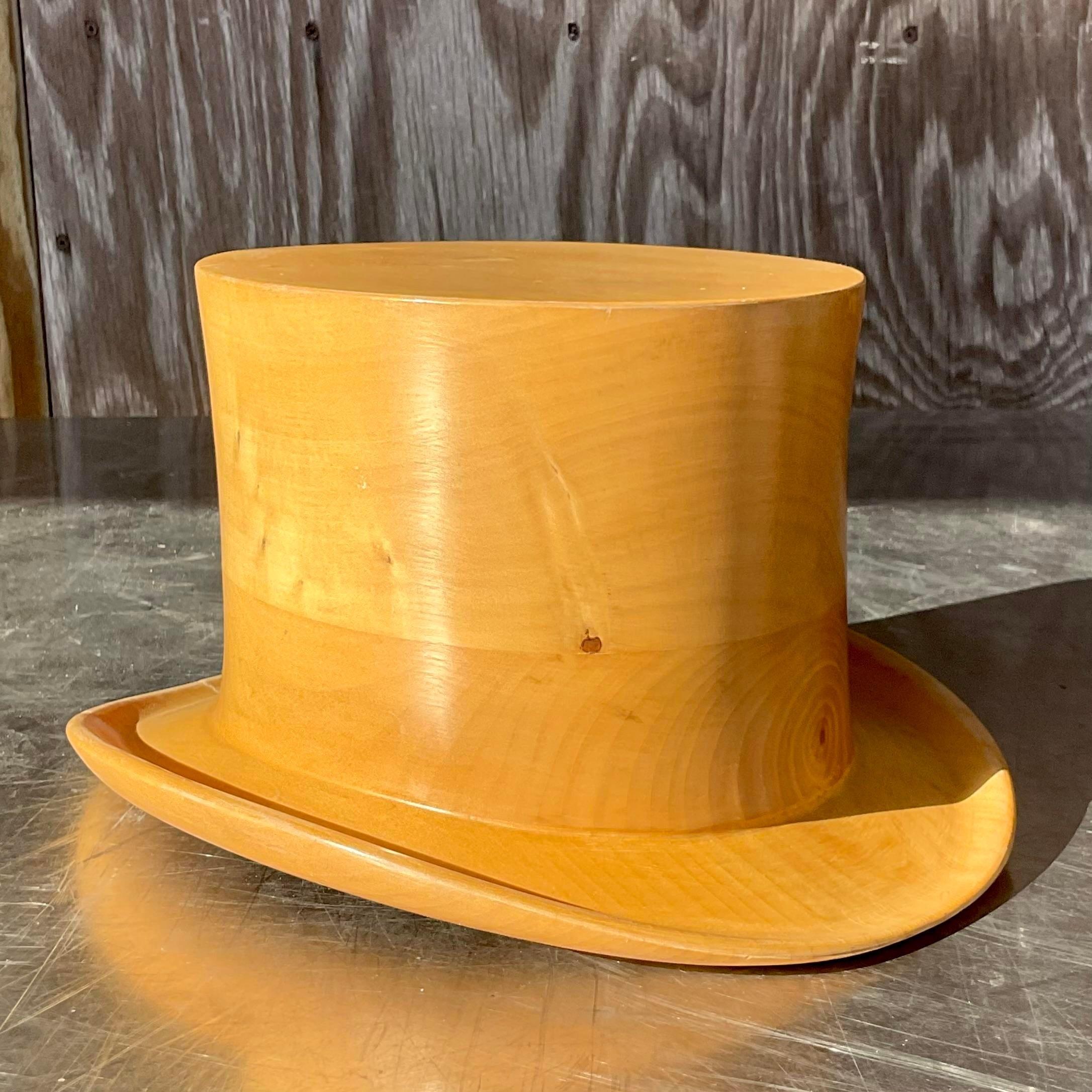 Vintage Boho Italienisch geschnitzt Wood Top Hat (Holz) im Angebot