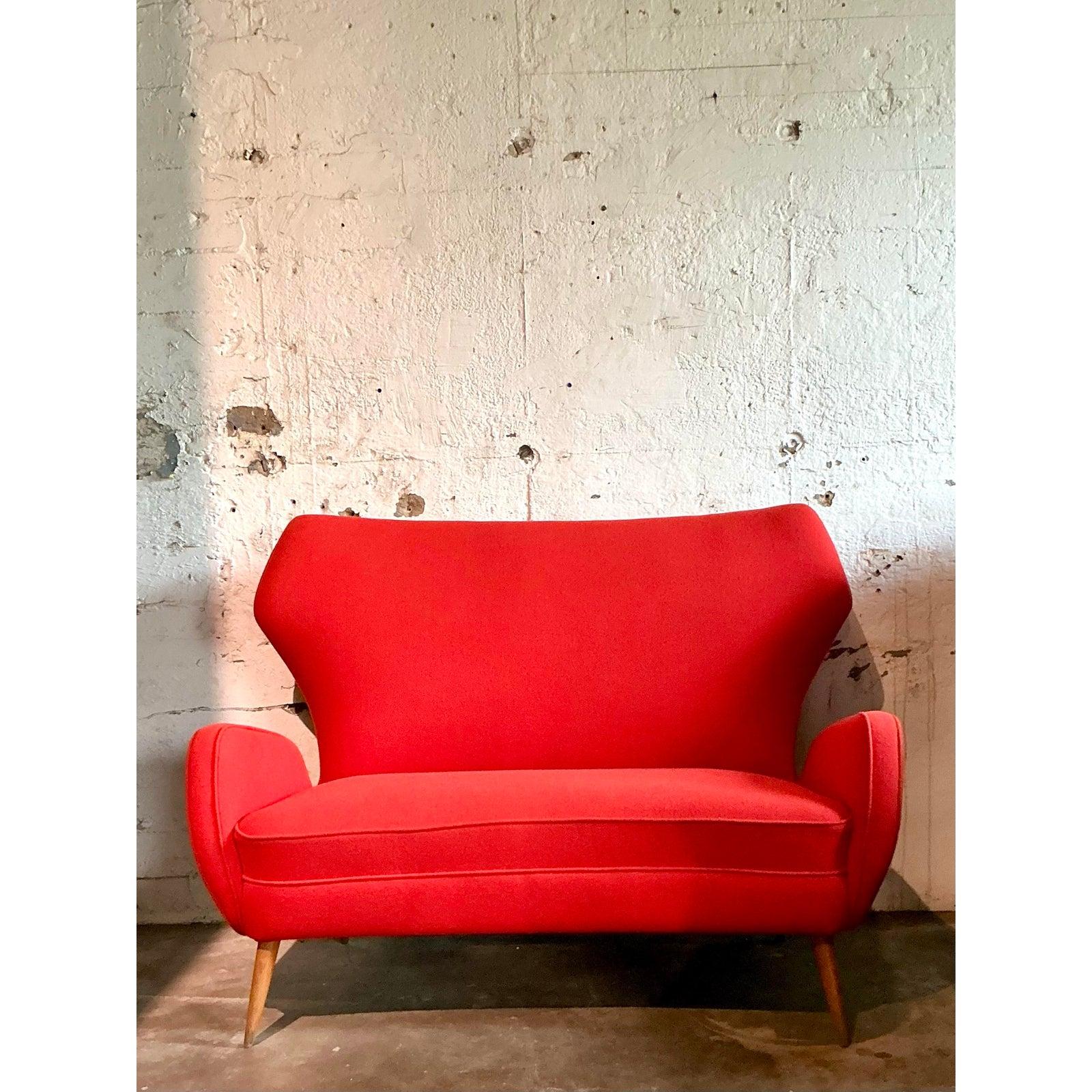Vintage Boho Italian Wingback Settee nach Ico Parisi (Stoff) im Angebot