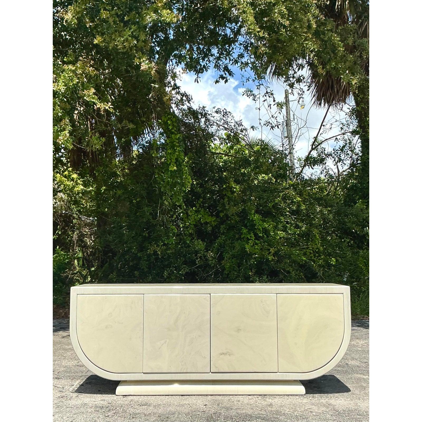 Vintage Boho Lacquered Credenza in vendita 1